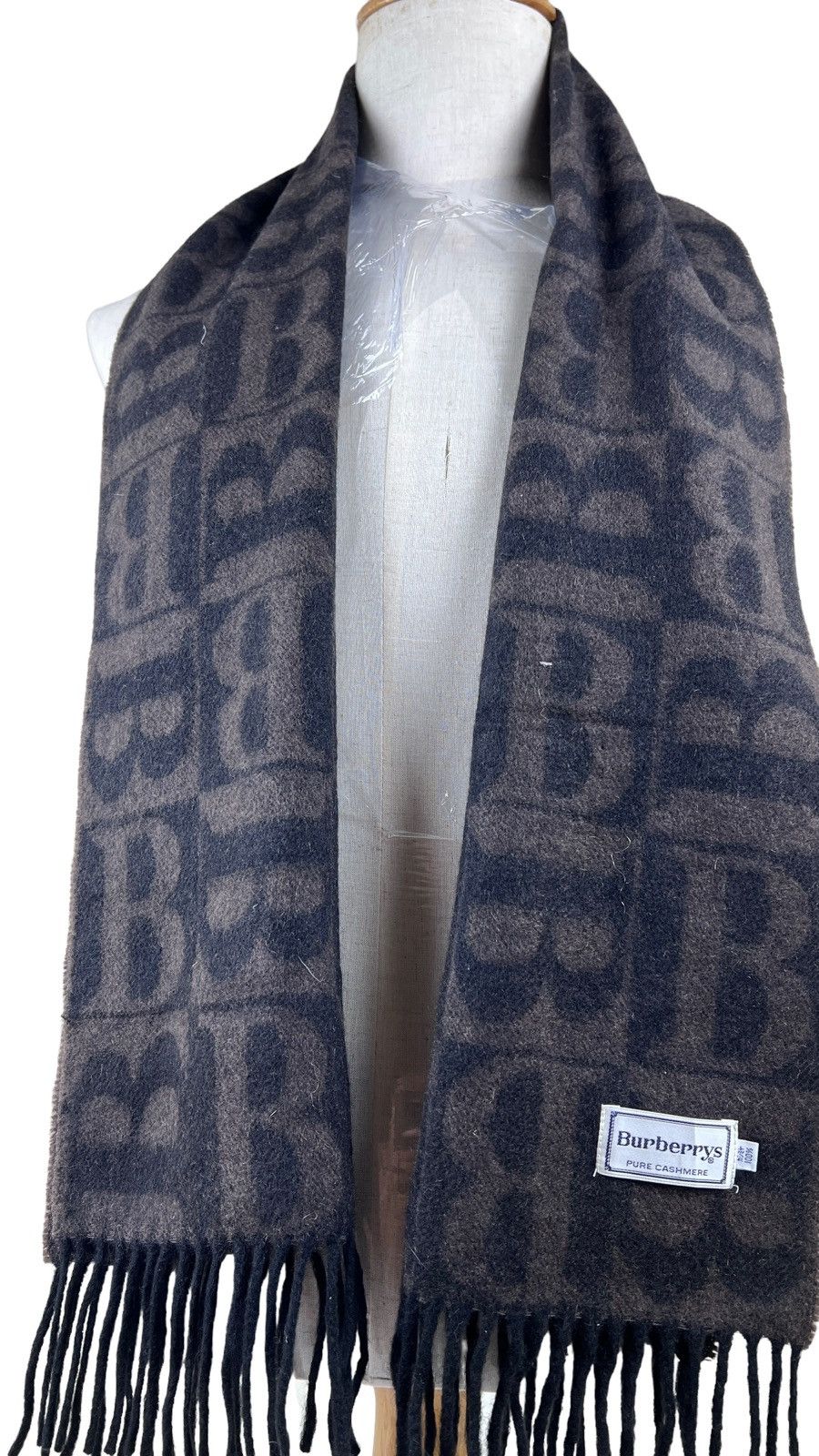 Burberry Burberrys "B" Monogram 💯% Cashmere Scarf Muffler Size ONE SIZE - 3 Thumbnail