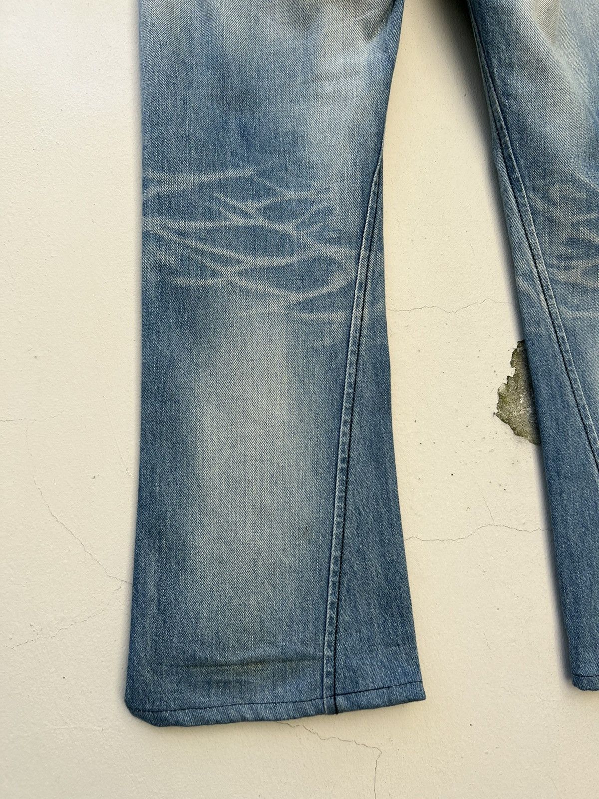 Edwin Vintage Edwin Blue Trip Fade Light Blue Denim Flare Jeans Size US 32 / EU 48 - 19 Thumbnail