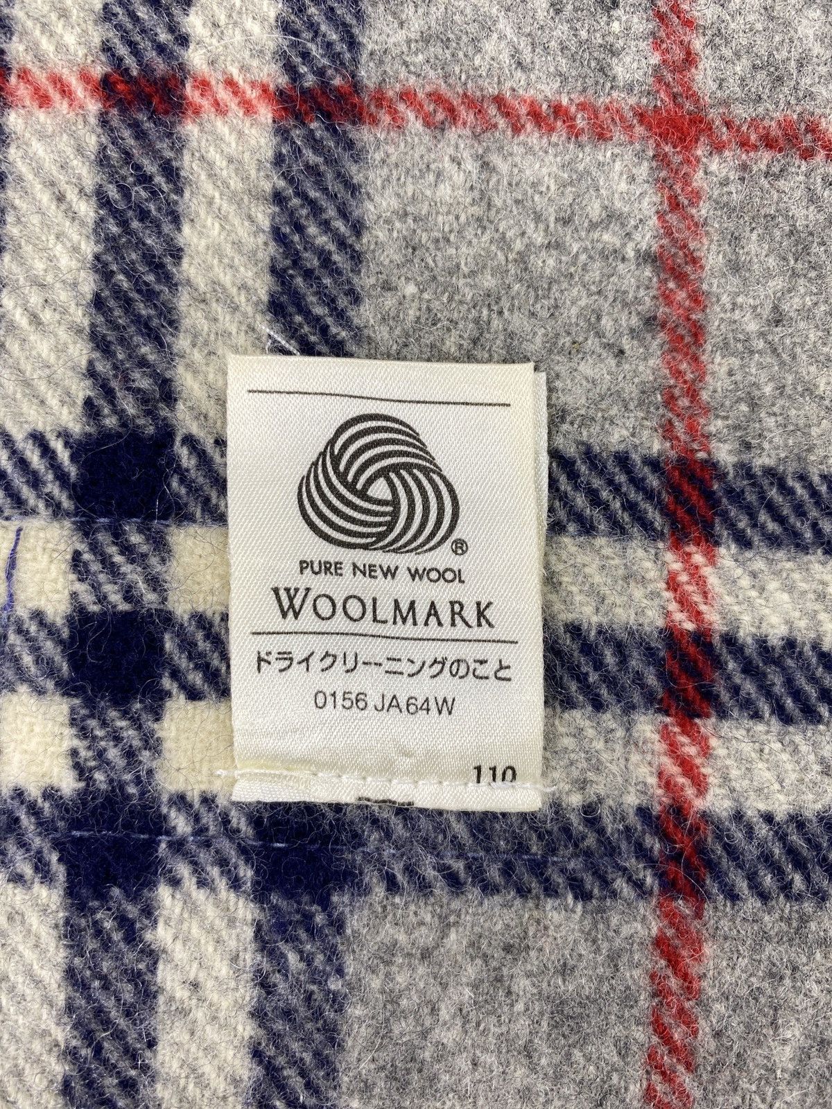 Burberry Vintage Burberry Scarf/Muffler -T055 Size ONE SIZE - 8 Thumbnail
