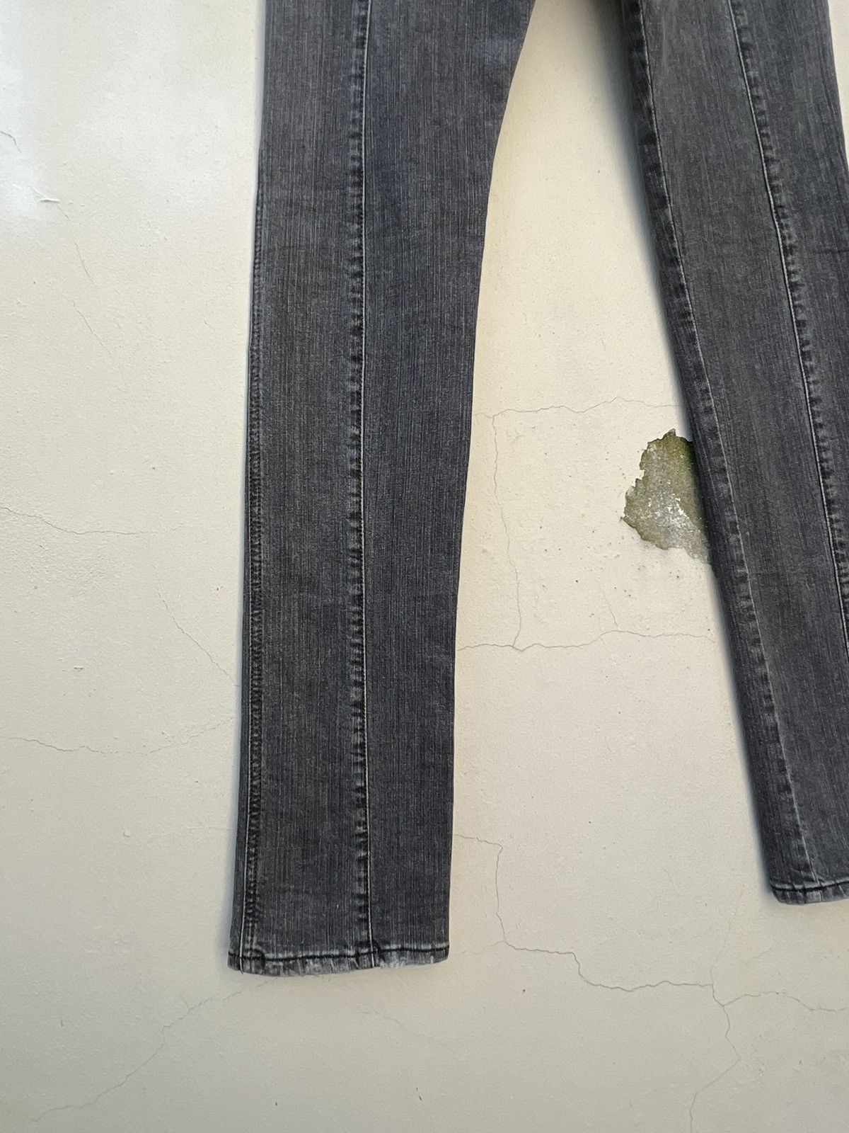 Diesel Vintage Diesel Italy Fade Black Denim THICAR Stretch Jeans Size US 30 / EU 46 - 15 Thumbnail