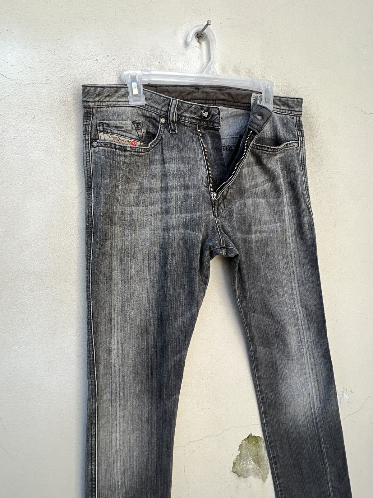 Diesel Vintage Diesel Italy Fade Black Denim THICAR Stretch Jeans Size US 30 / EU 46 - 9 Thumbnail