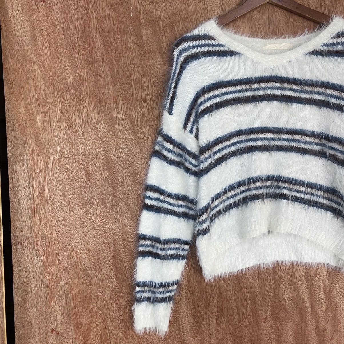 Homespun Knitwear × Japanese Brand × Solid and Striped Arrow Kurt Cobain style Stripe White Mohair Knitwear Size US M / EU 48-50 / 2 - 7 Thumbnail