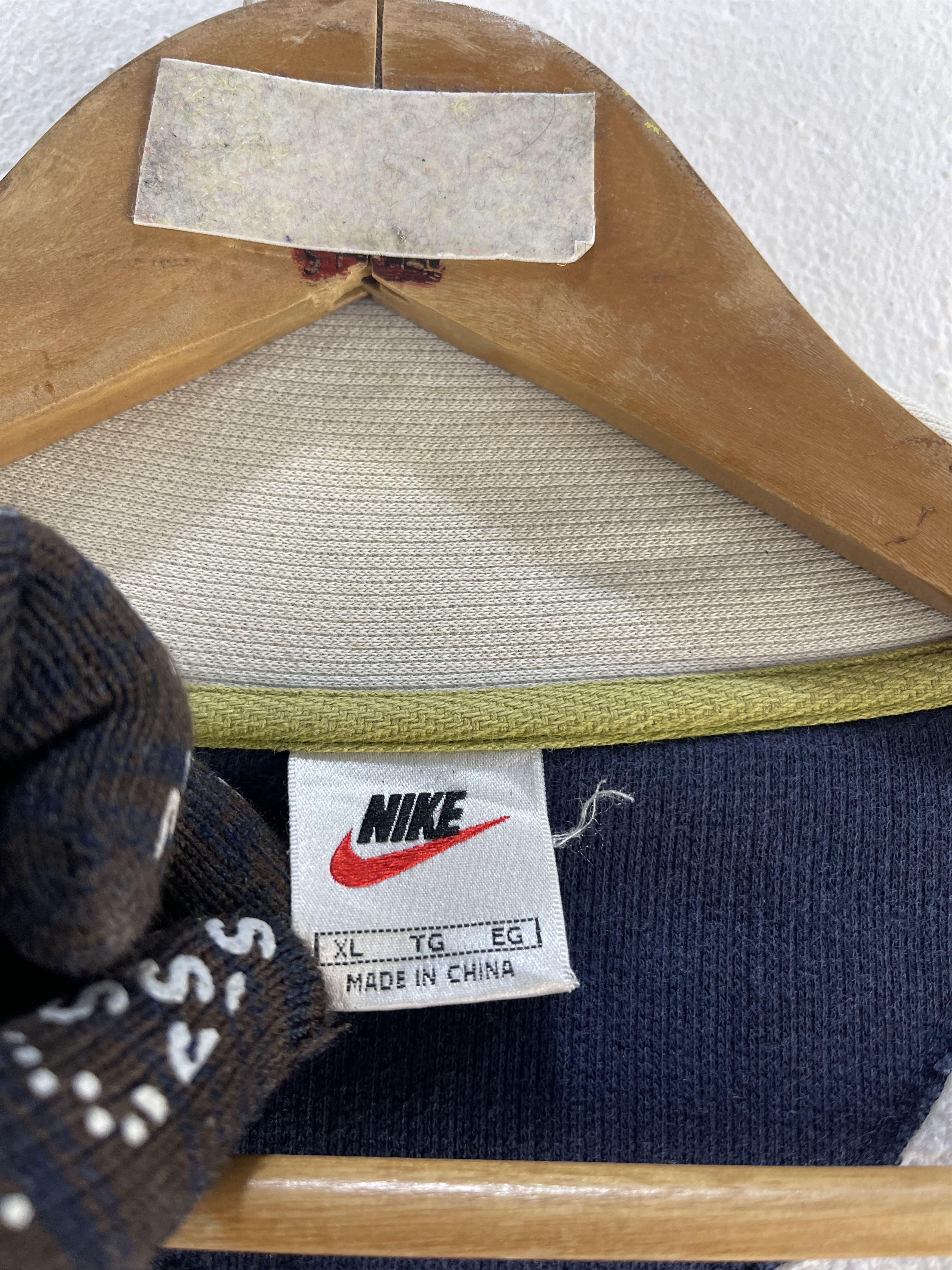 Nike Vintage Nike Jacket Size US L / EU 52-54 / 3 - 11 Thumbnail