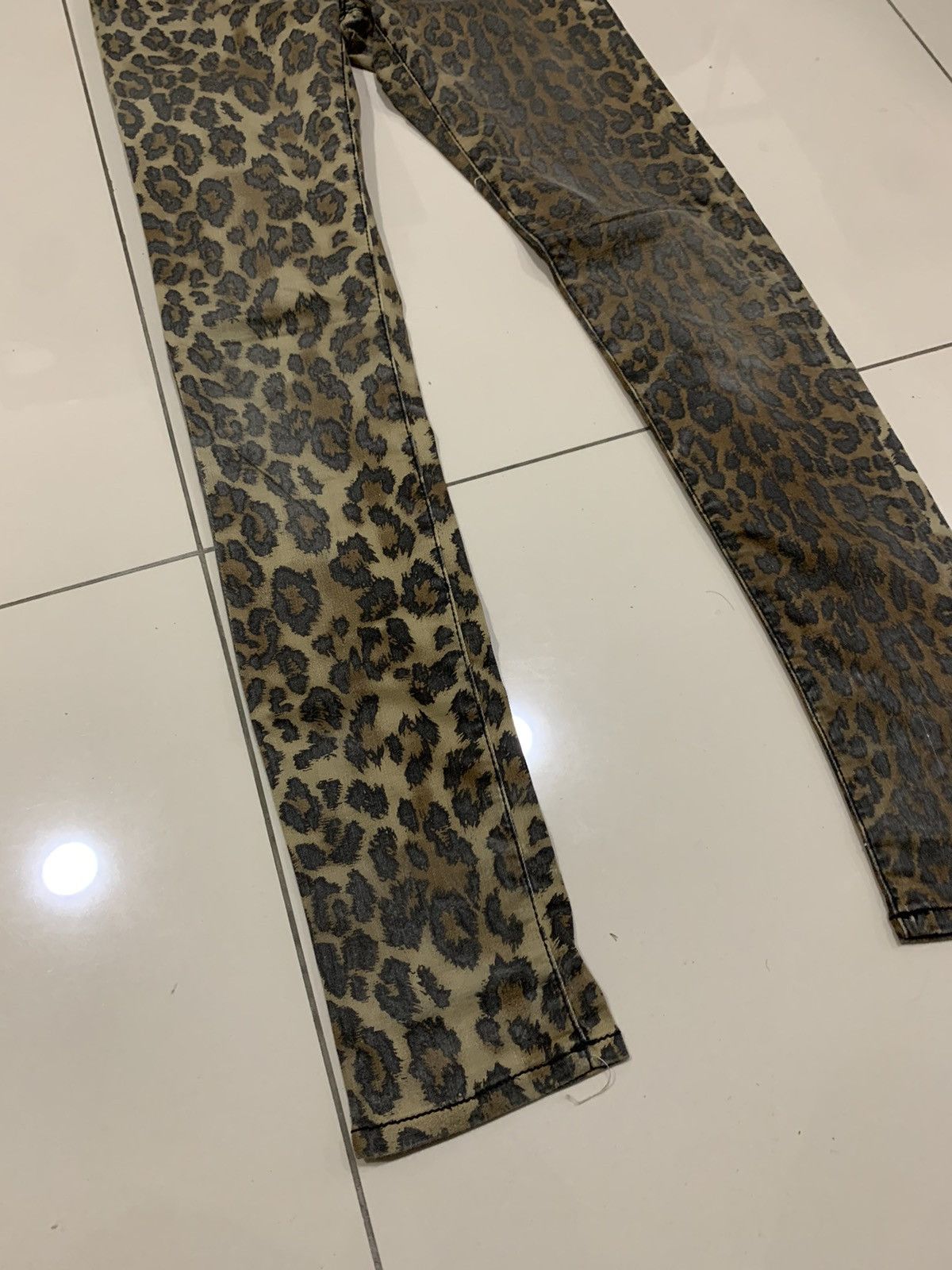 Designer × Hysteric Glamour × Japanese Brand HYSTERIC GLAMOUR CHEETAH MOTIVE DENIM PANTS Size 26" / US 2 / IT 38 - 18 Thumbnail
