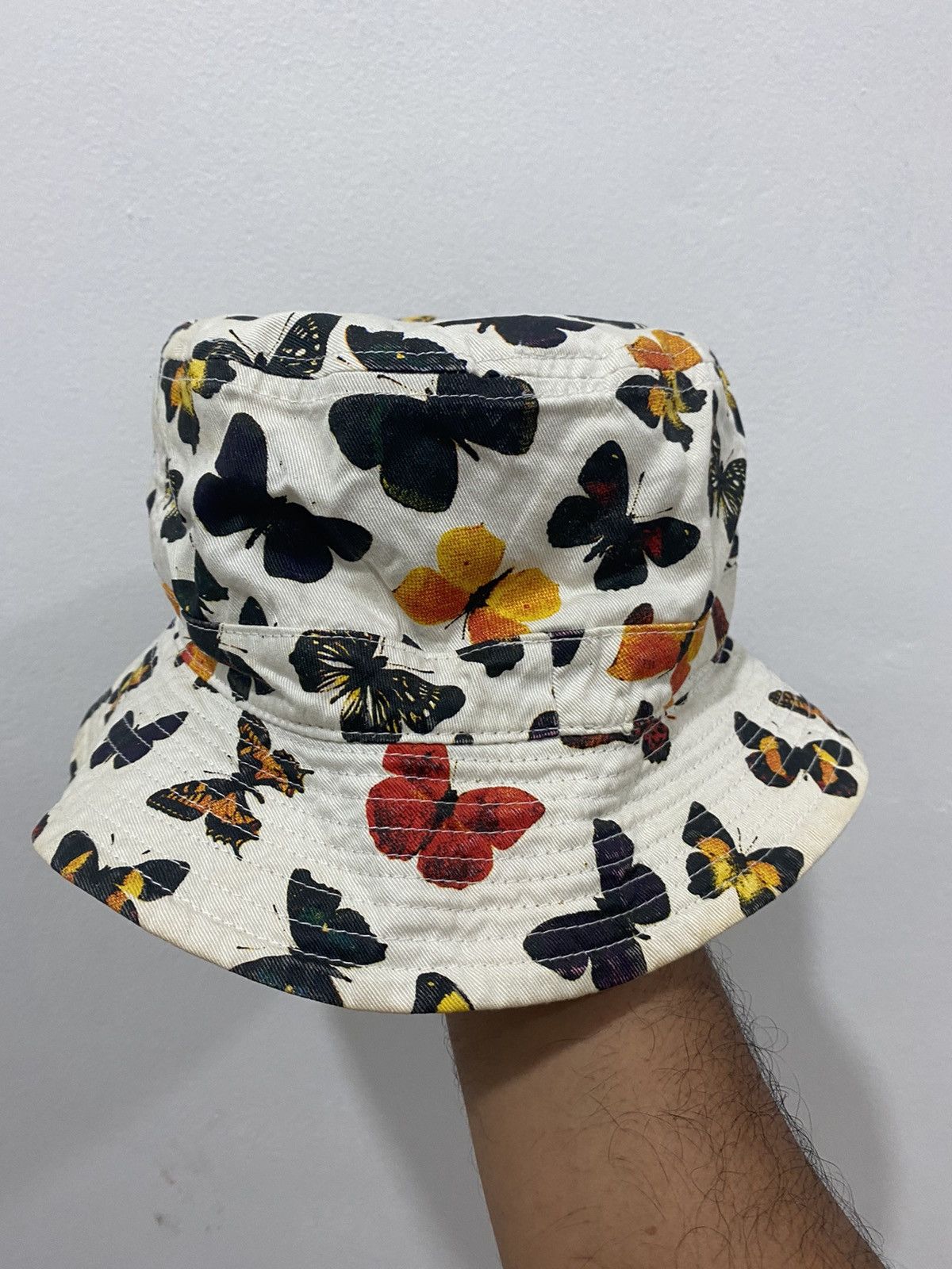 Japanese Brand Butterfly Overprinted Reversible Bucket Hat Size ONE SIZE - 3 Thumbnail