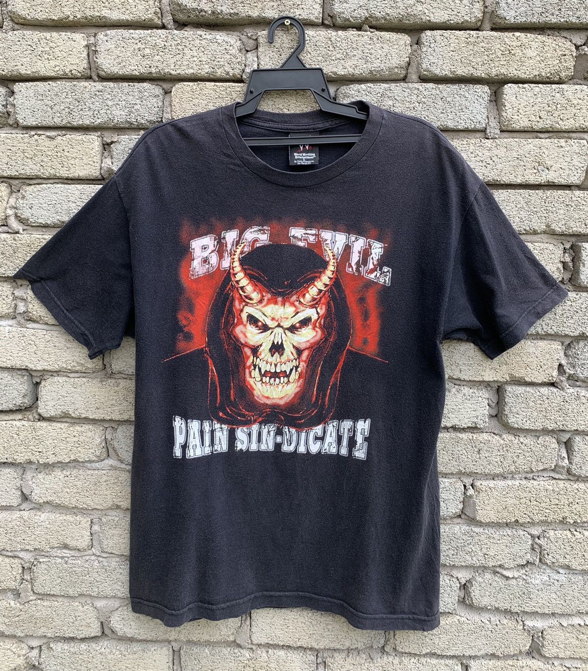 Vintage Vintage Big Evil Pain Sin-Dicate WWE T Shirt Size US L / EU 52-54 / 3 - 2 Thumbnail