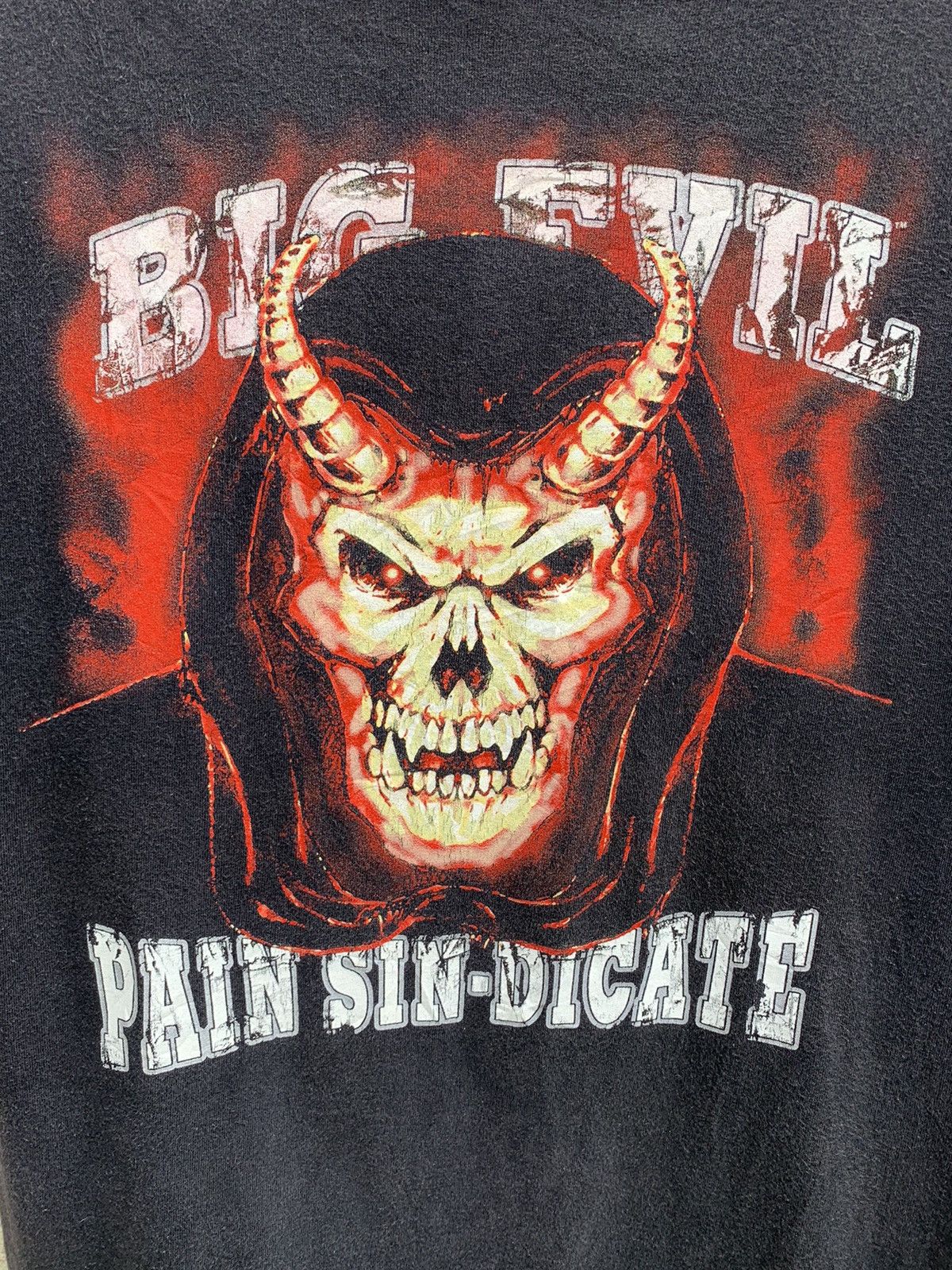 Vintage Vintage Big Evil Pain Sin-Dicate WWE T Shirt Size US L / EU 52-54 / 3 - 5 Thumbnail