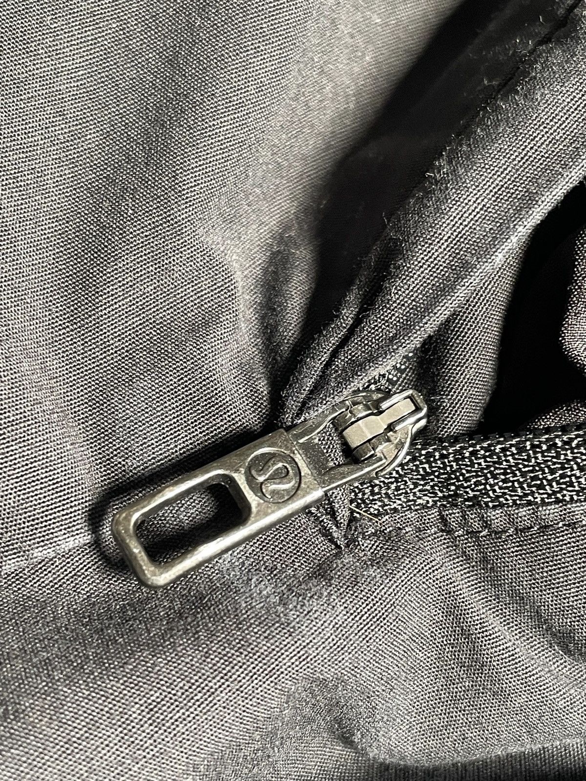 Lululemon Lululemon commission pant slims Size US 32 / EU 48 - 9 Thumbnail
