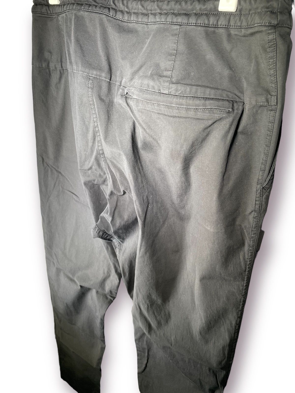 Lululemon Lululemon commission pant slims Size US 32 / EU 48 - 8 Thumbnail