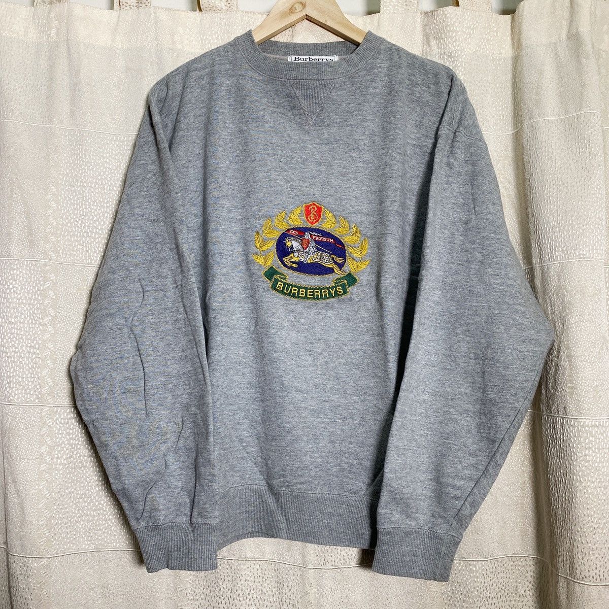 Burberry × Vintage Vintage Burberry Embroidered Crest Sweatshirt Size US XL / EU 56 / 4 - 1 Thumbnail