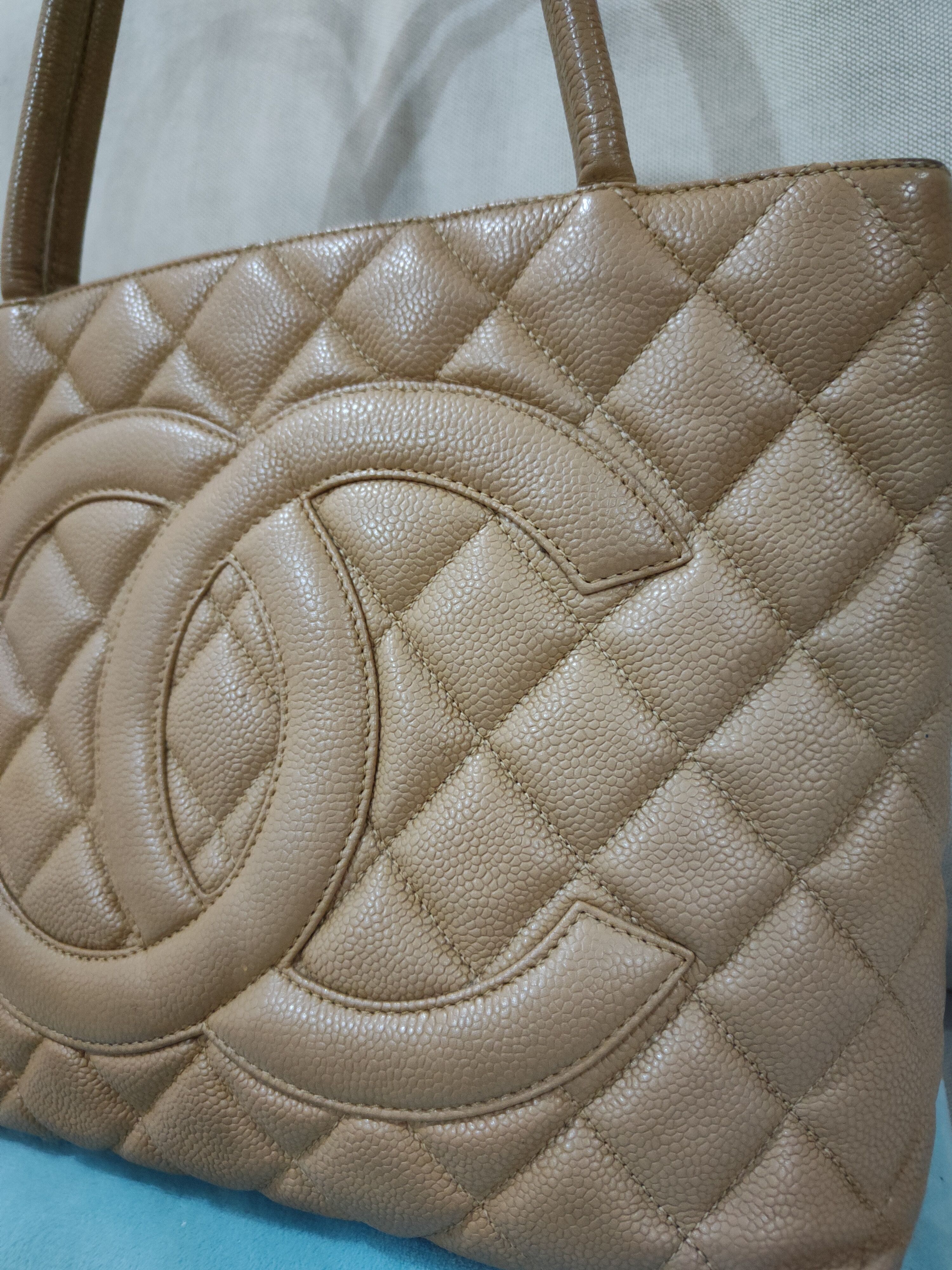 Chanel Chanel Medallion Big Logo Tote Bag Size ONE SIZE - 13 Thumbnail