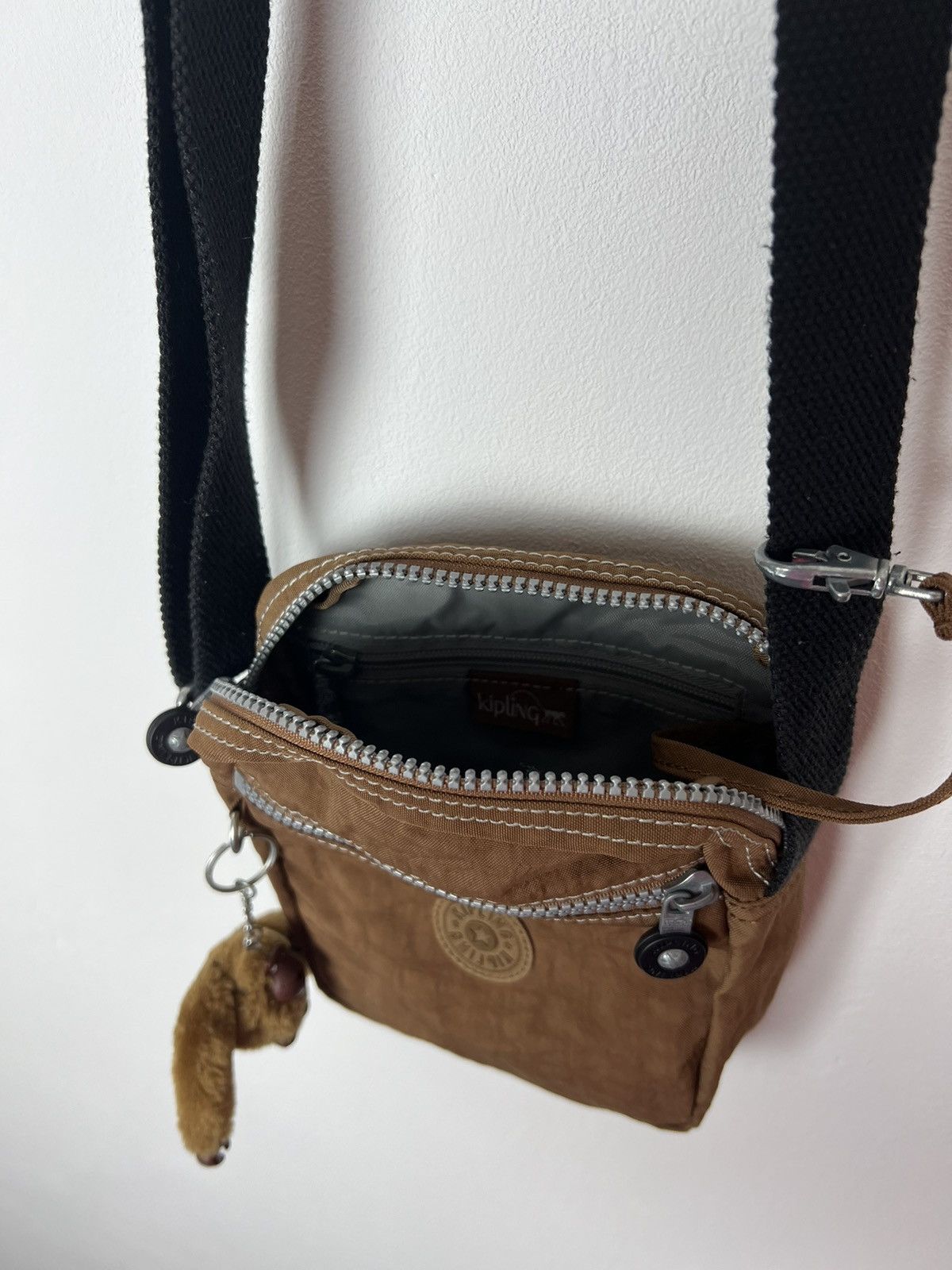 Japanese Brand Rare Kipling Y2K Bag Messenger Brown Size ONE SIZE - 13 Thumbnail
