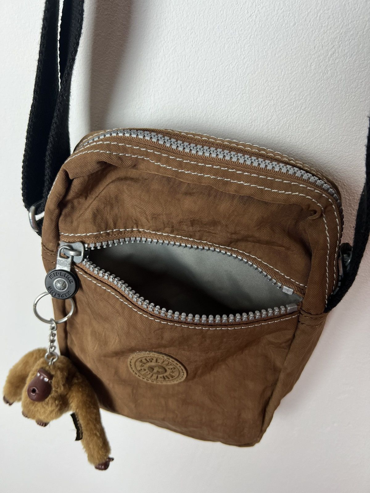 Japanese Brand Rare Kipling Y2K Bag Messenger Brown Size ONE SIZE - 12 Thumbnail
