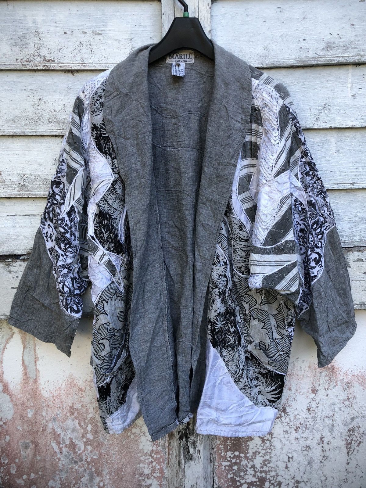 Marilu Art Design None Button Cardigan