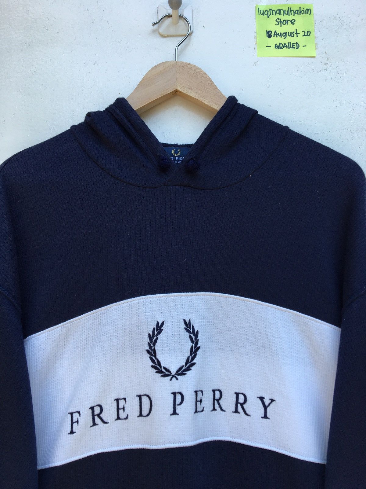 Fred Perry Shortsleeved Fred Perry Hoodie with Big Logo Size US M / EU 48-50 / 2 - 7 Thumbnail