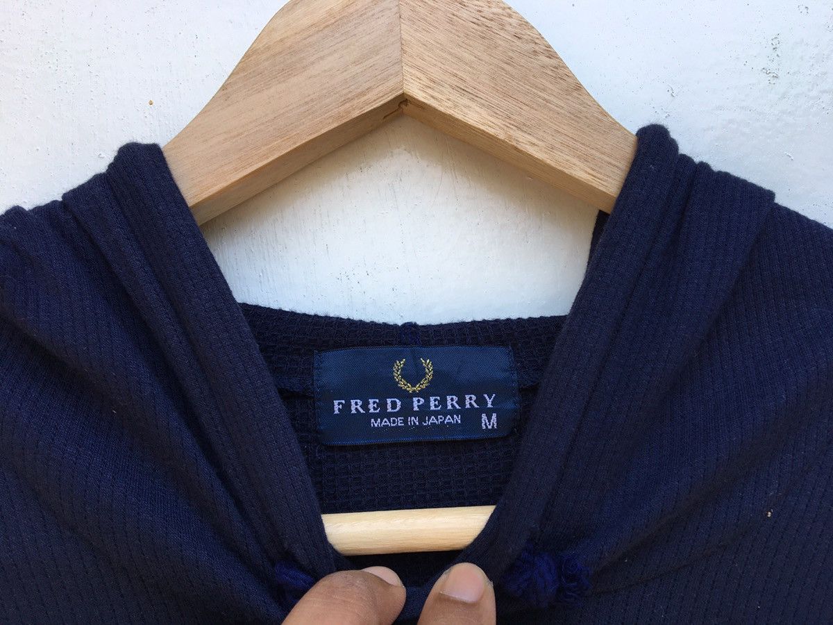 Fred Perry Shortsleeved Fred Perry Hoodie with Big Logo Size US M / EU 48-50 / 2 - 8 Thumbnail