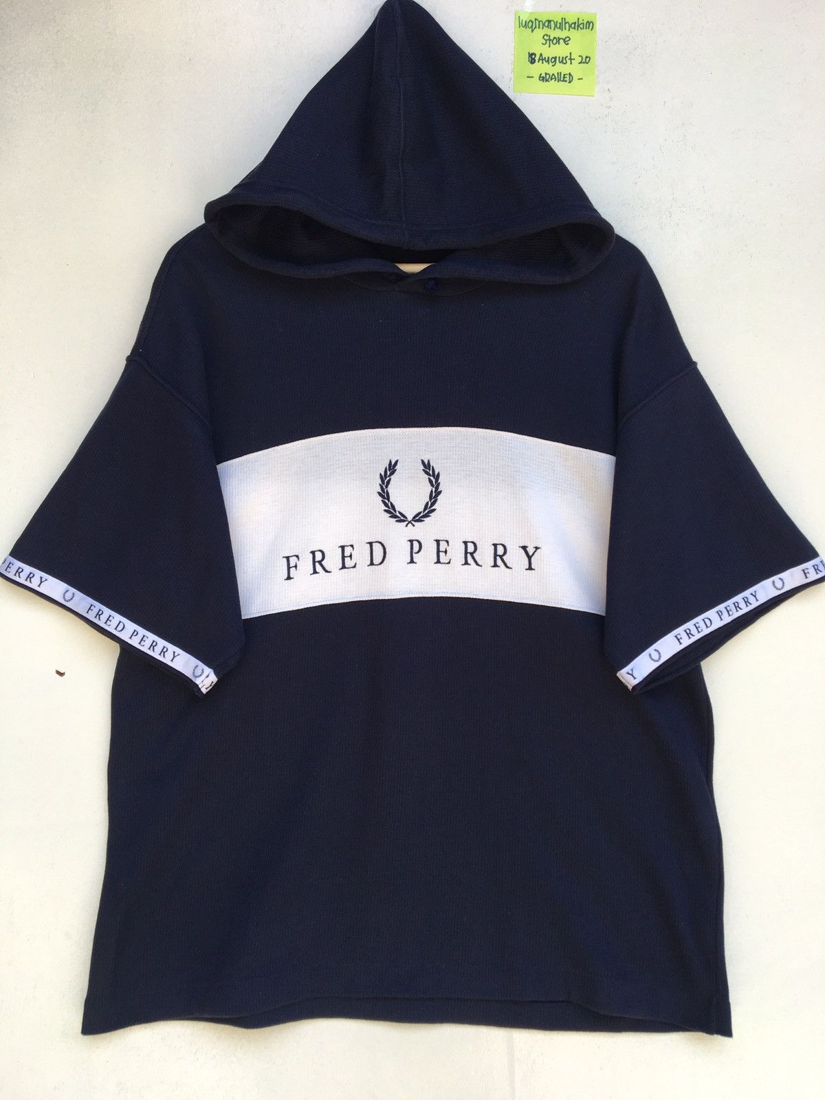 Fred Perry Shortsleeved Fred Perry Hoodie with Big Logo Size US M / EU 48-50 / 2 - 1 Thumbnail