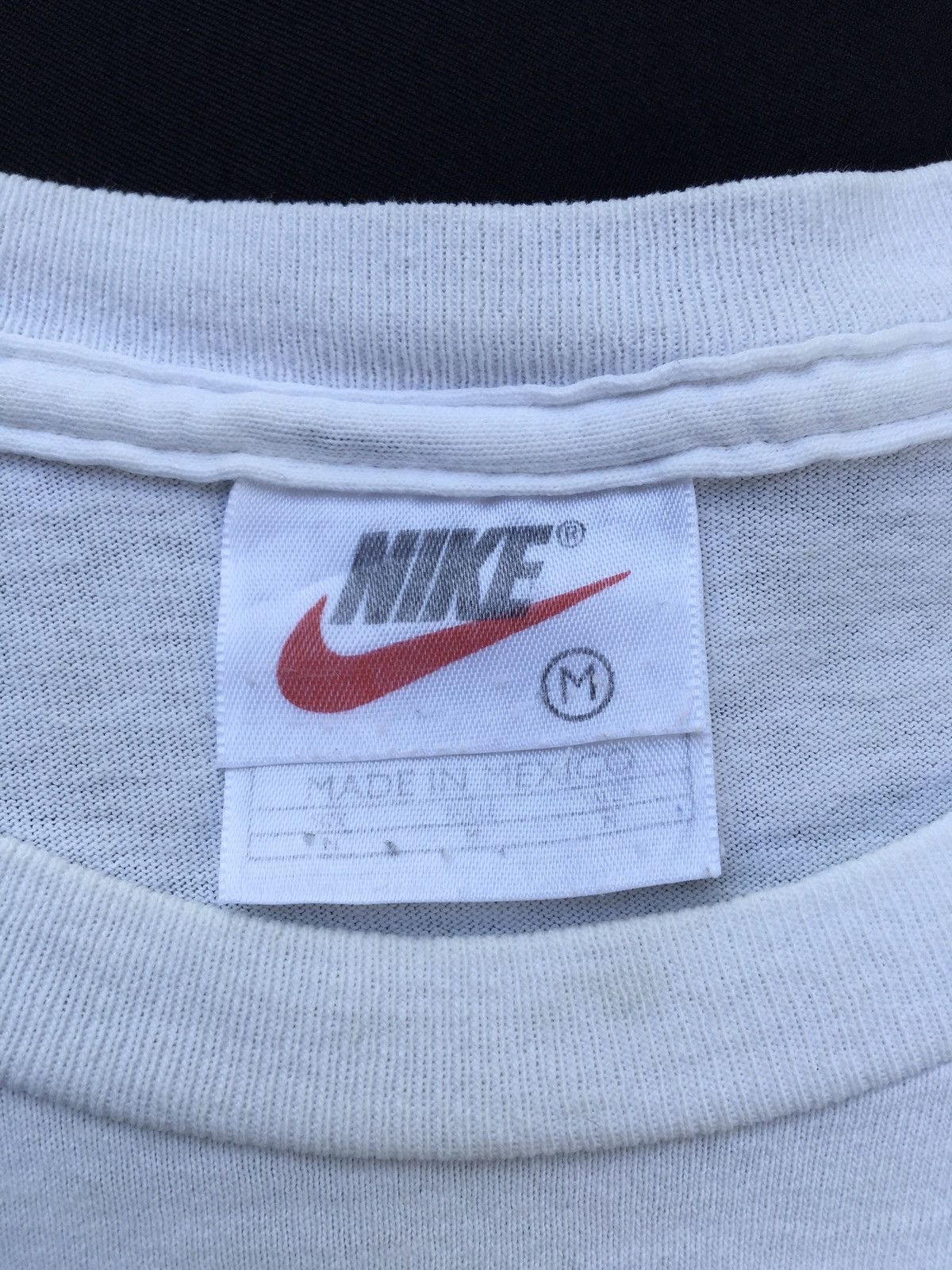 Nike Vintage 90s Nike Small Swoosh Logo Tshirt Size US S / EU 44-46 / 1 - 6 Thumbnail