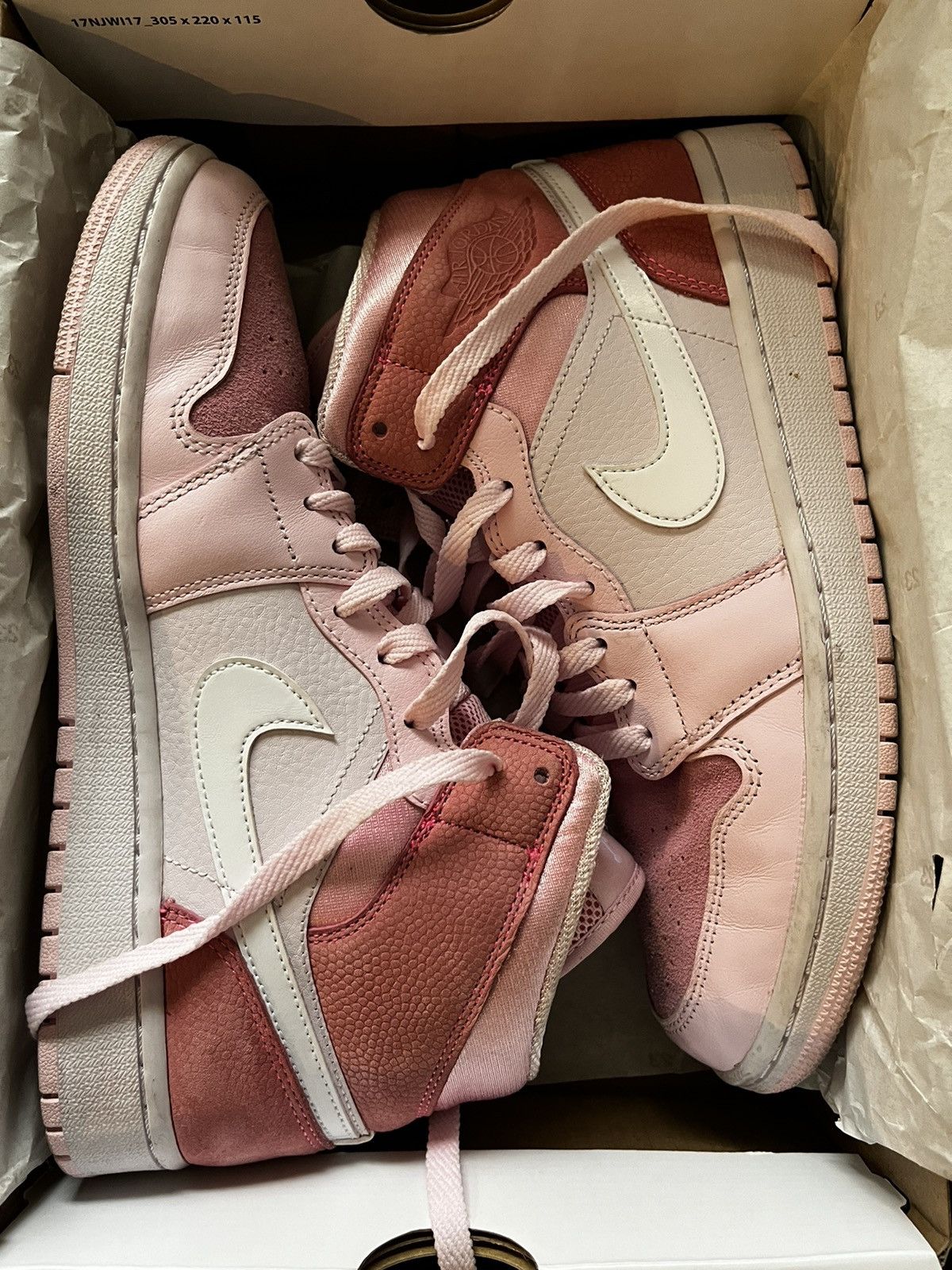 Jordan 1 Mid Digital Pink