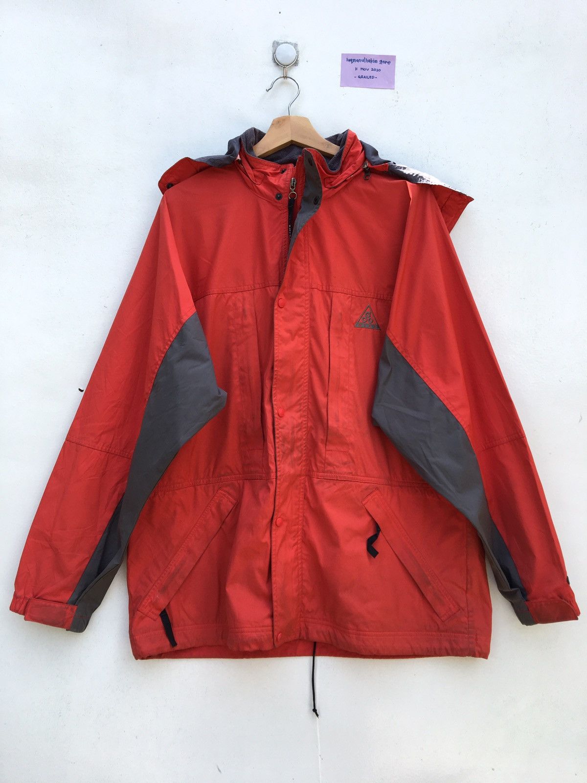 Nike NIKE ACG WindbreakerJacket 90' Streetwear Jacket Size US L / EU 52-54 / 3 - 1 Thumbnail