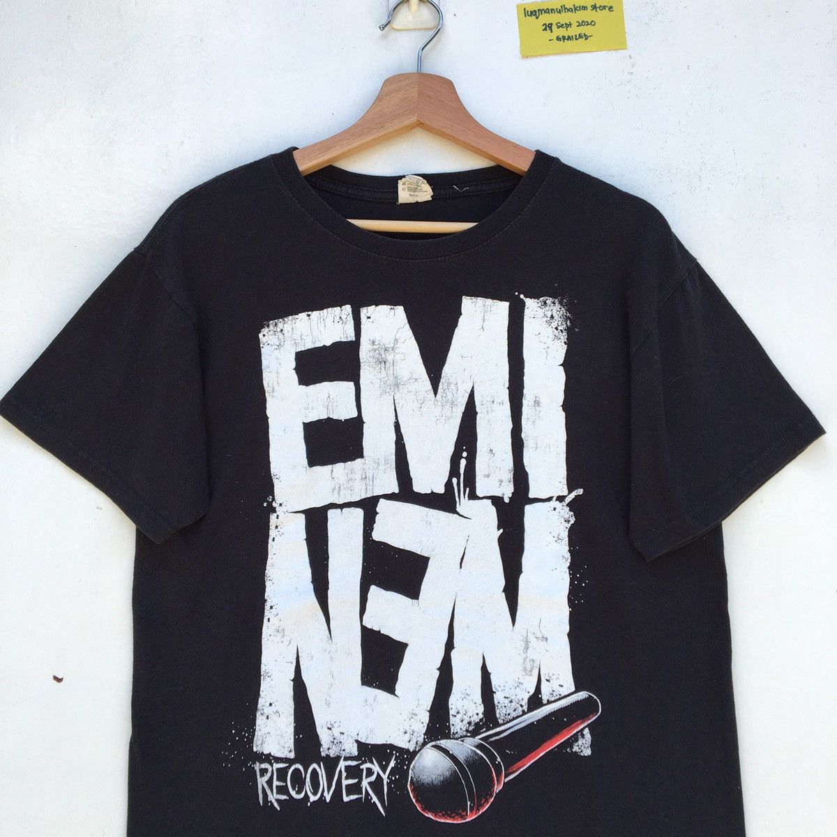image of Eminem Recovery Song Biglogo Spellout Tshirt in Black, Men's (Size Medium)
