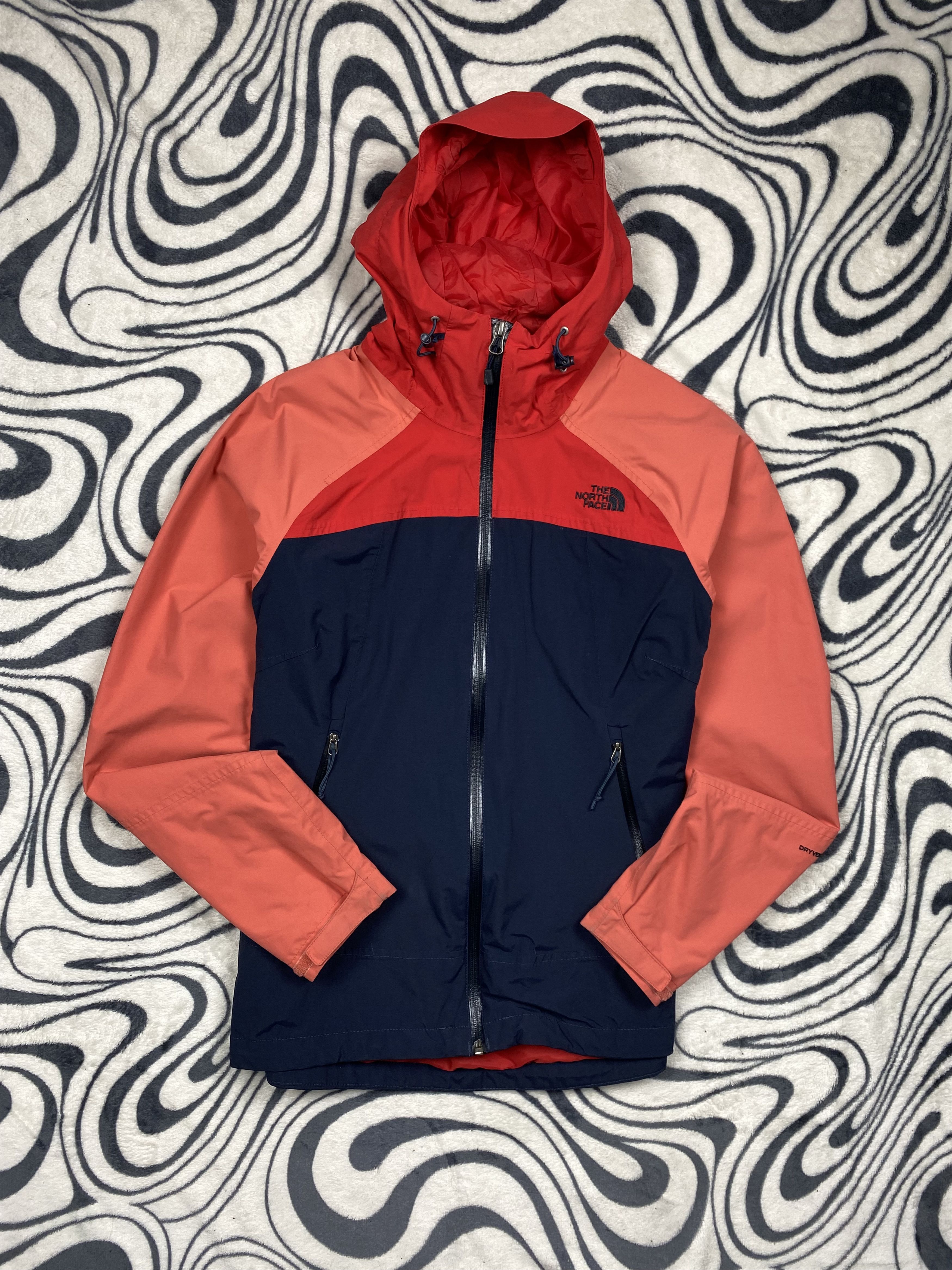 The North Face × Vintage The North Face HyVent WMNS Waterproof Jacket TNF Size M / US 6-8 / IT 42-44 - 1 Thumbnail