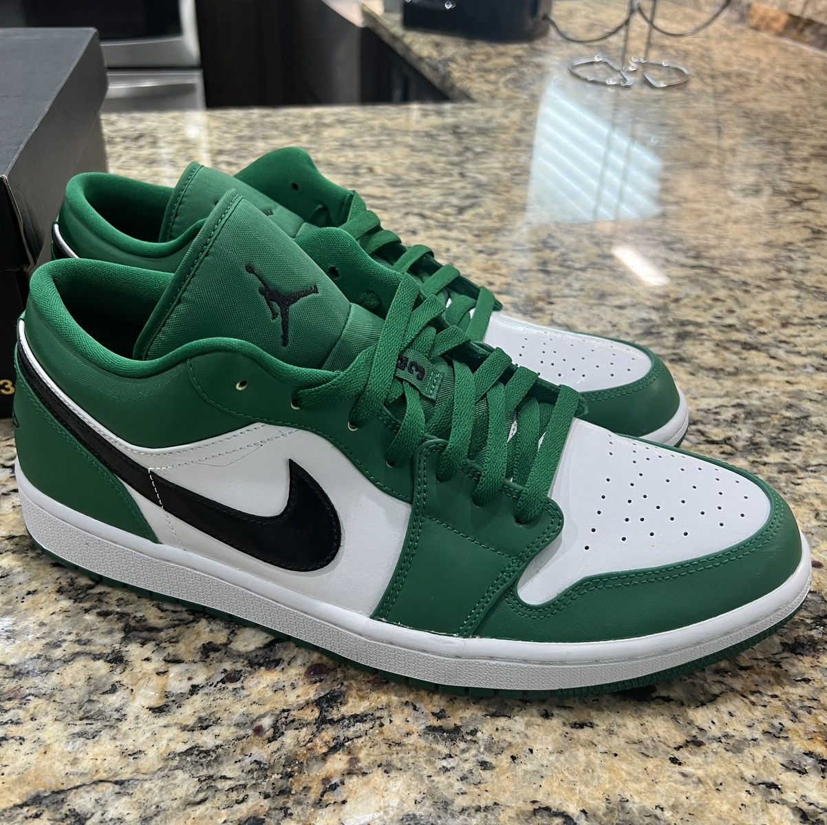 Jordan Brand × Nike Jordan 1 low “Pine Green” size 13 Size US 13 / EU 46 - 1 Thumbnail