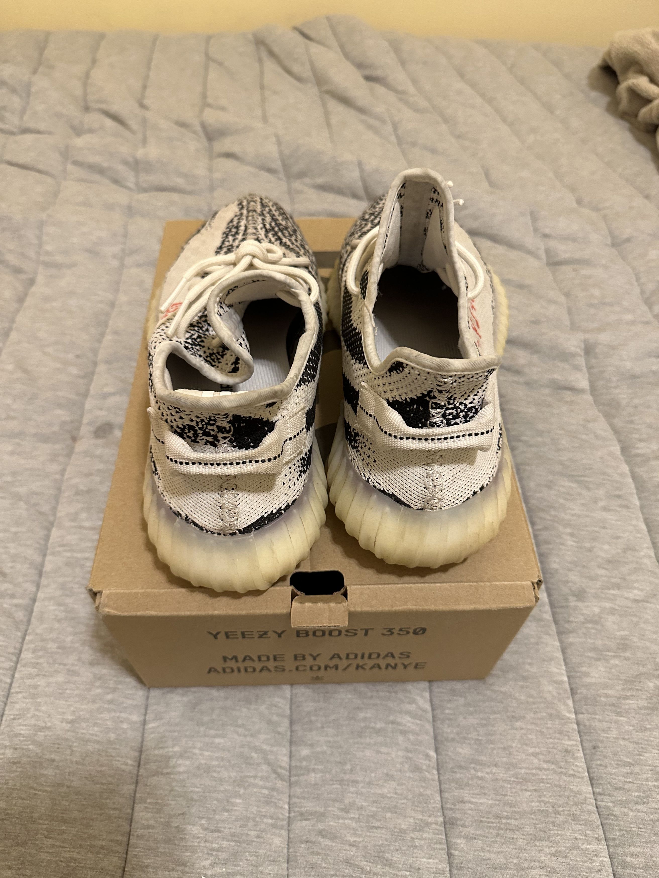 Adidas Zebra Yeezy Size US 11 / EU 44 - 2 Thumbnail