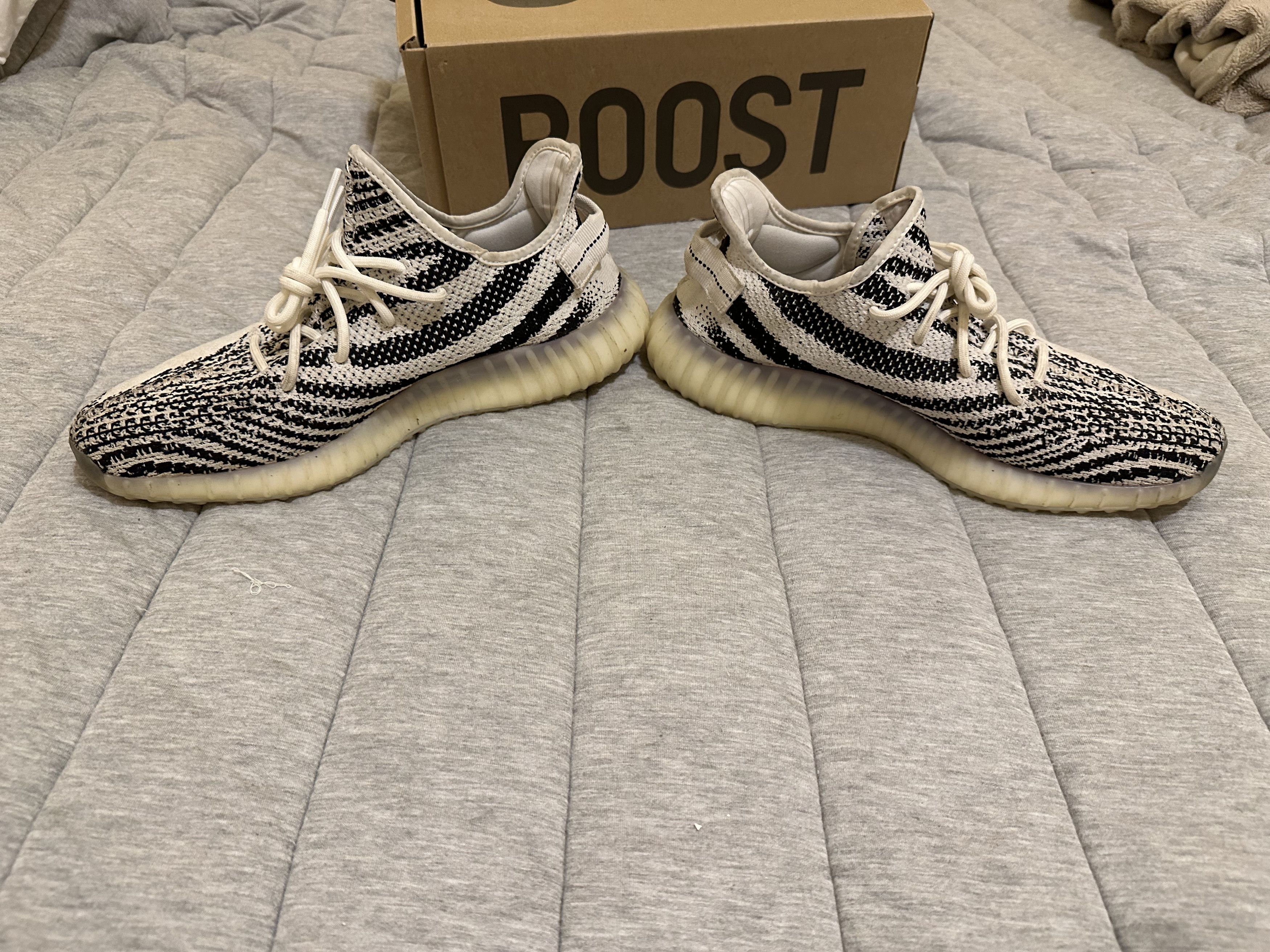 Adidas Zebra Yeezy Size US 11 / EU 44 - 4 Thumbnail