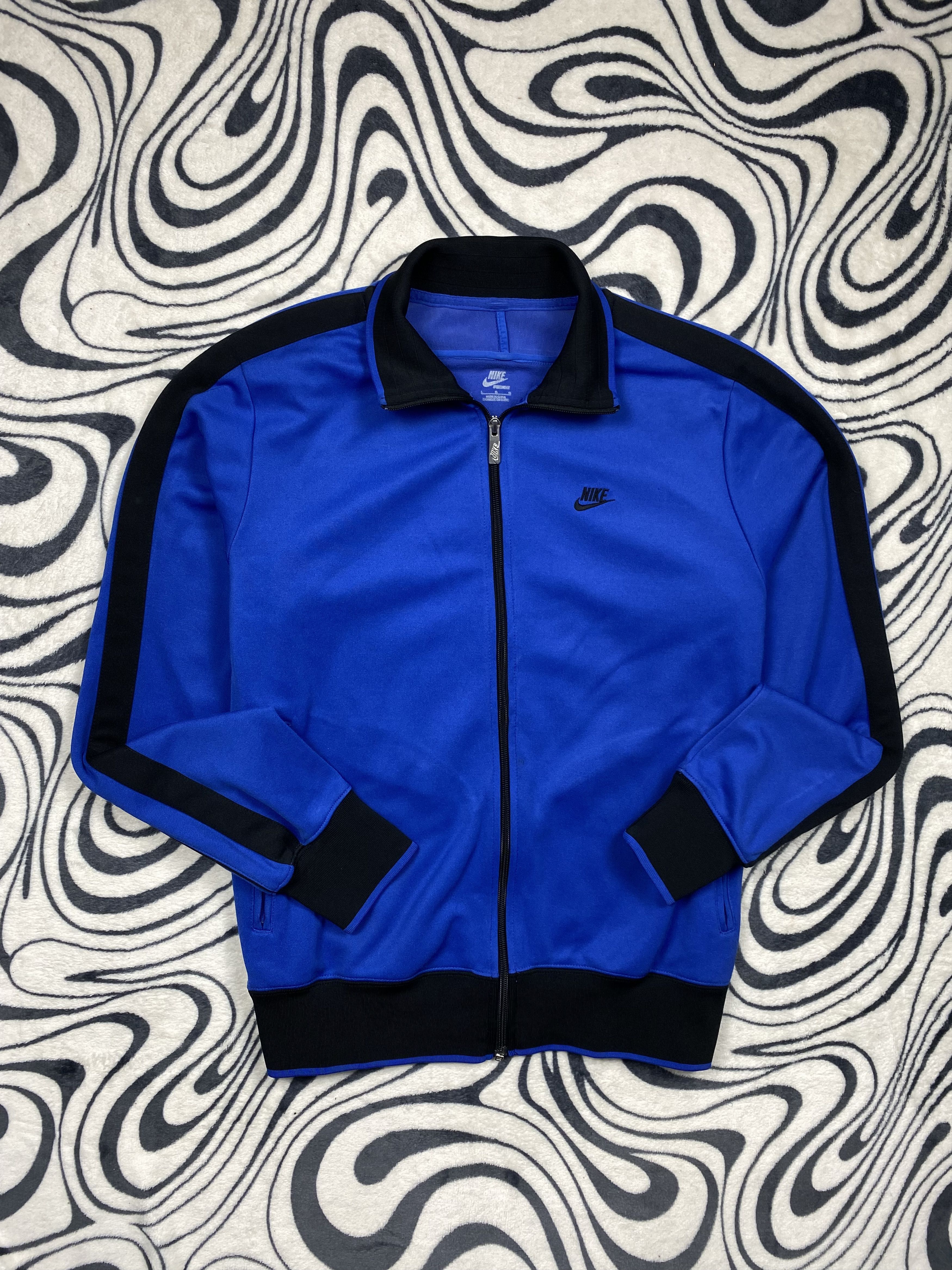 Nike Nike Vintage Mens Track Top Jacket Y2K Size US L / EU 52-54 / 3 - 1 Thumbnail