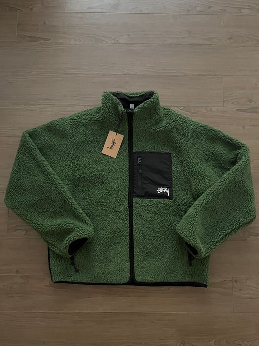 Stussy Stussy 8 Ball Sherpa Reversible Jacket in Green Size Medium