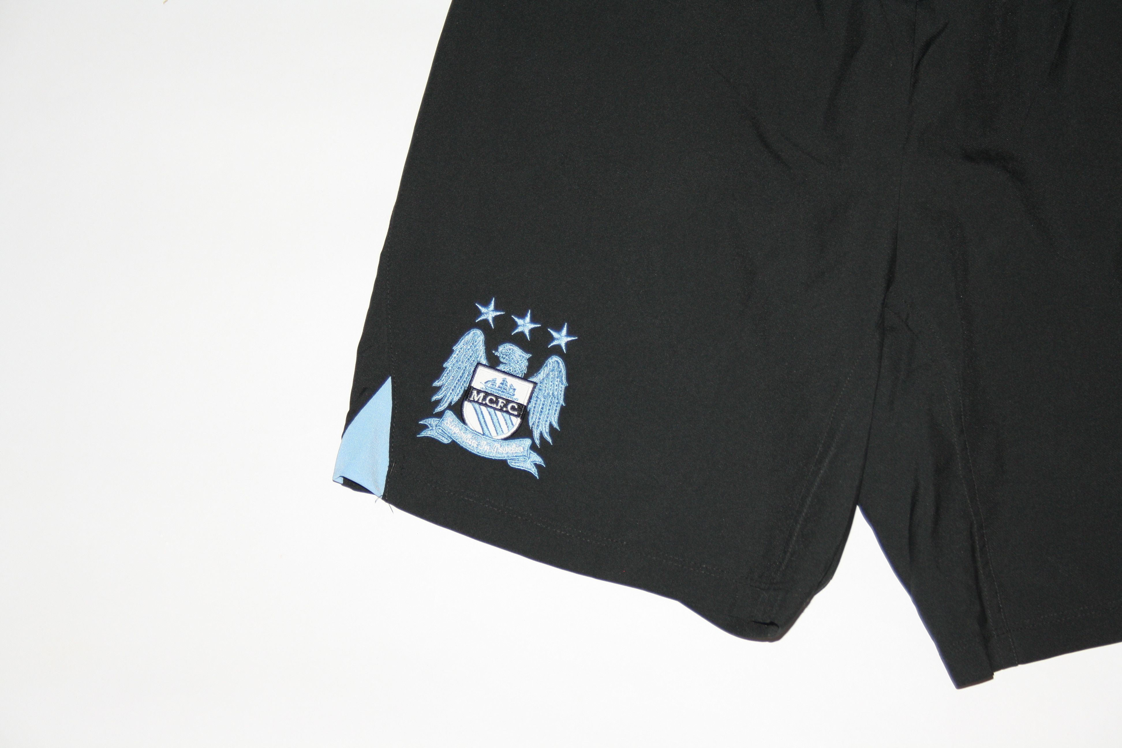 Umbro Umbro Manchester City shorts Size US 31 - 3 Thumbnail