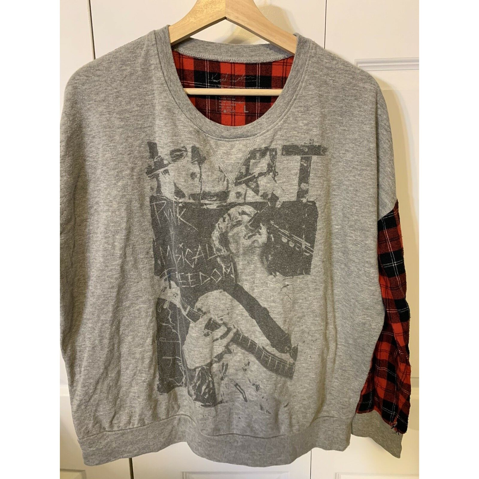 Other Kurt Cobain Mens Sz L Long Sleeve T-Shirt Nirvana Cobain Pun Size US L / EU 52-54 / 3 - 1 Thumbnail