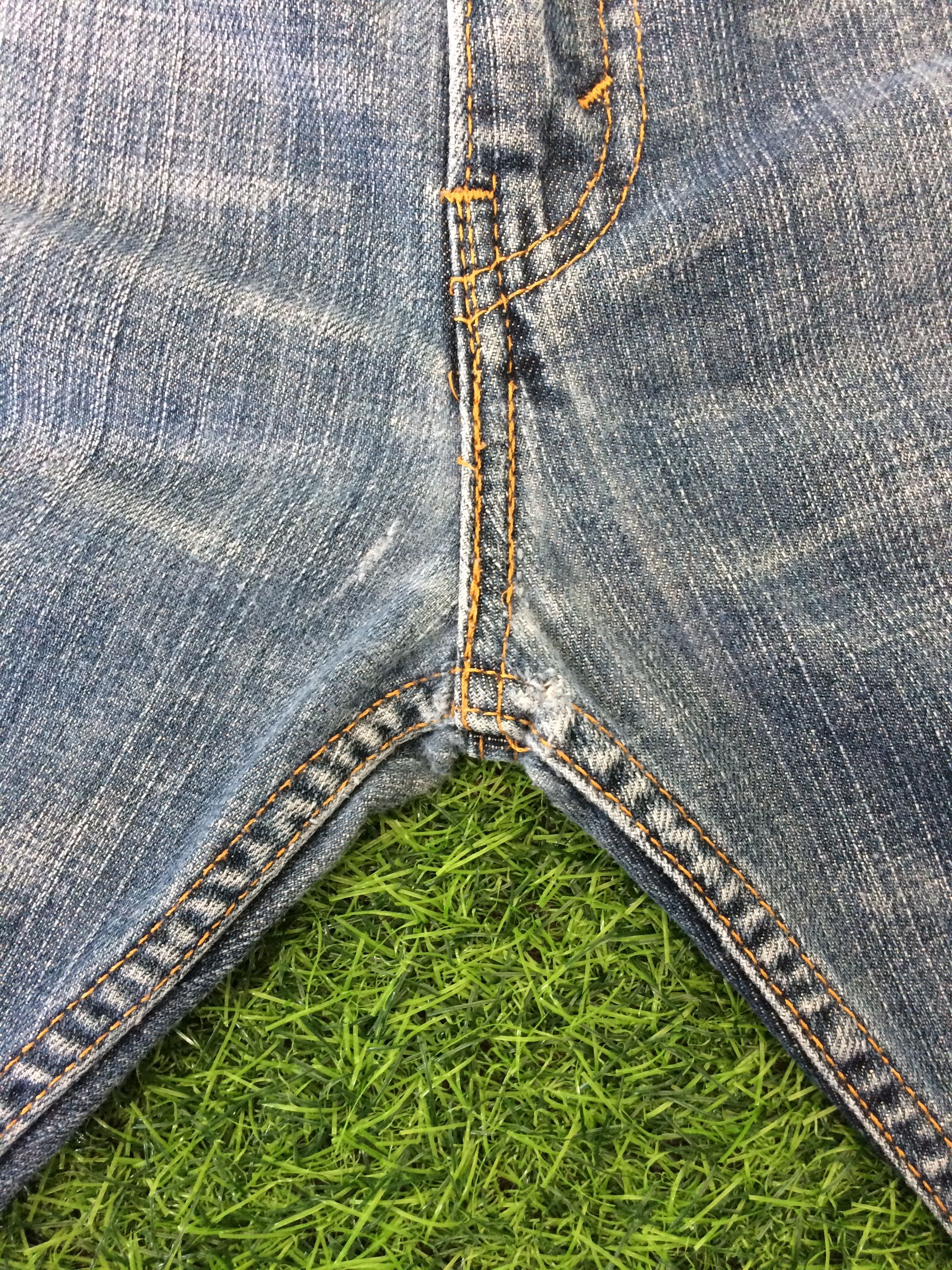 Levi's Vintage Distressed Levis 505 Jeans #B-258 Size US 35 - 4 Thumbnail