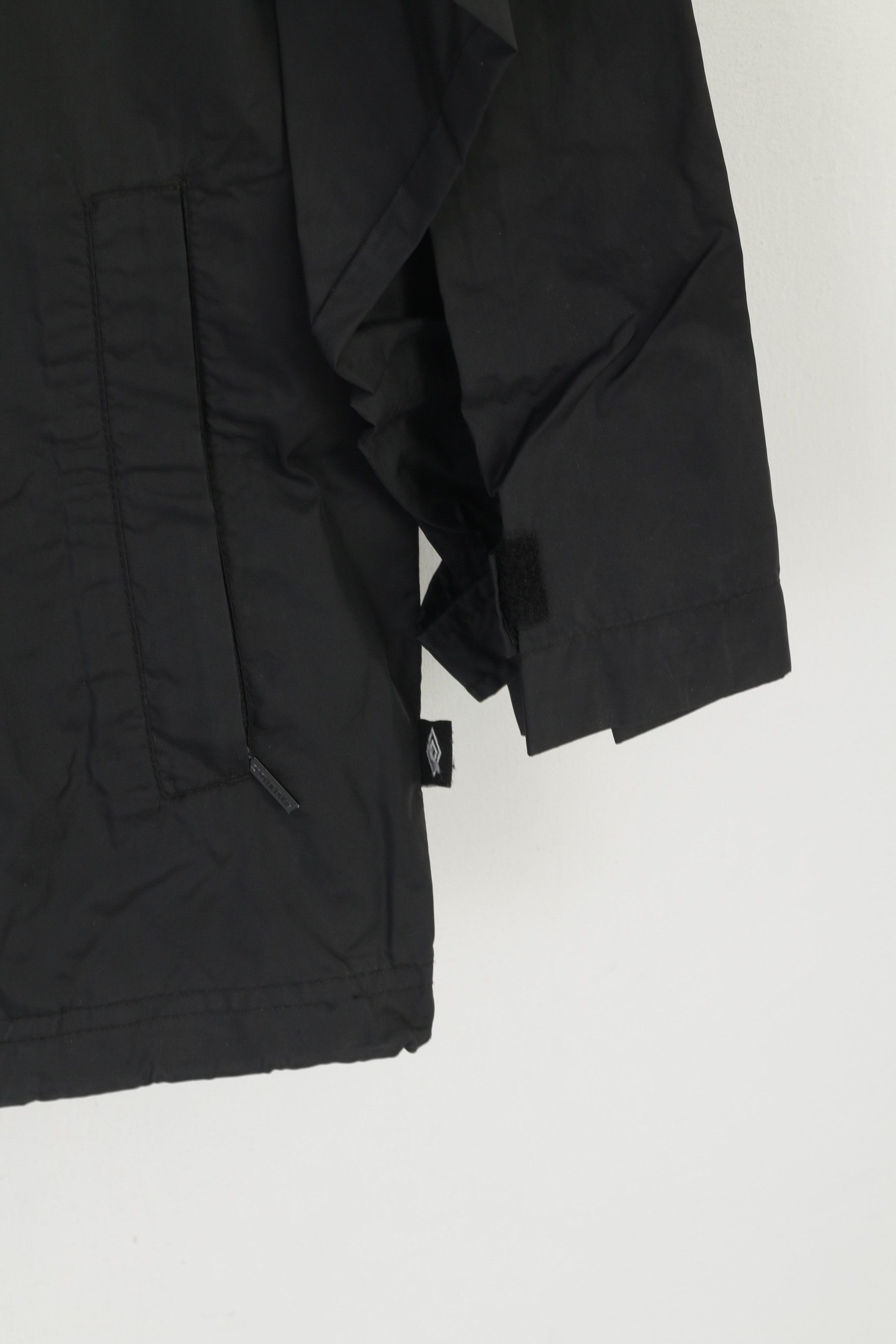 Umbro × Vintage Umbro Men XXL Jacket Black Nylon Waterproof 6796 Size US XXL / EU 58 / 5 - 3 Thumbnail
