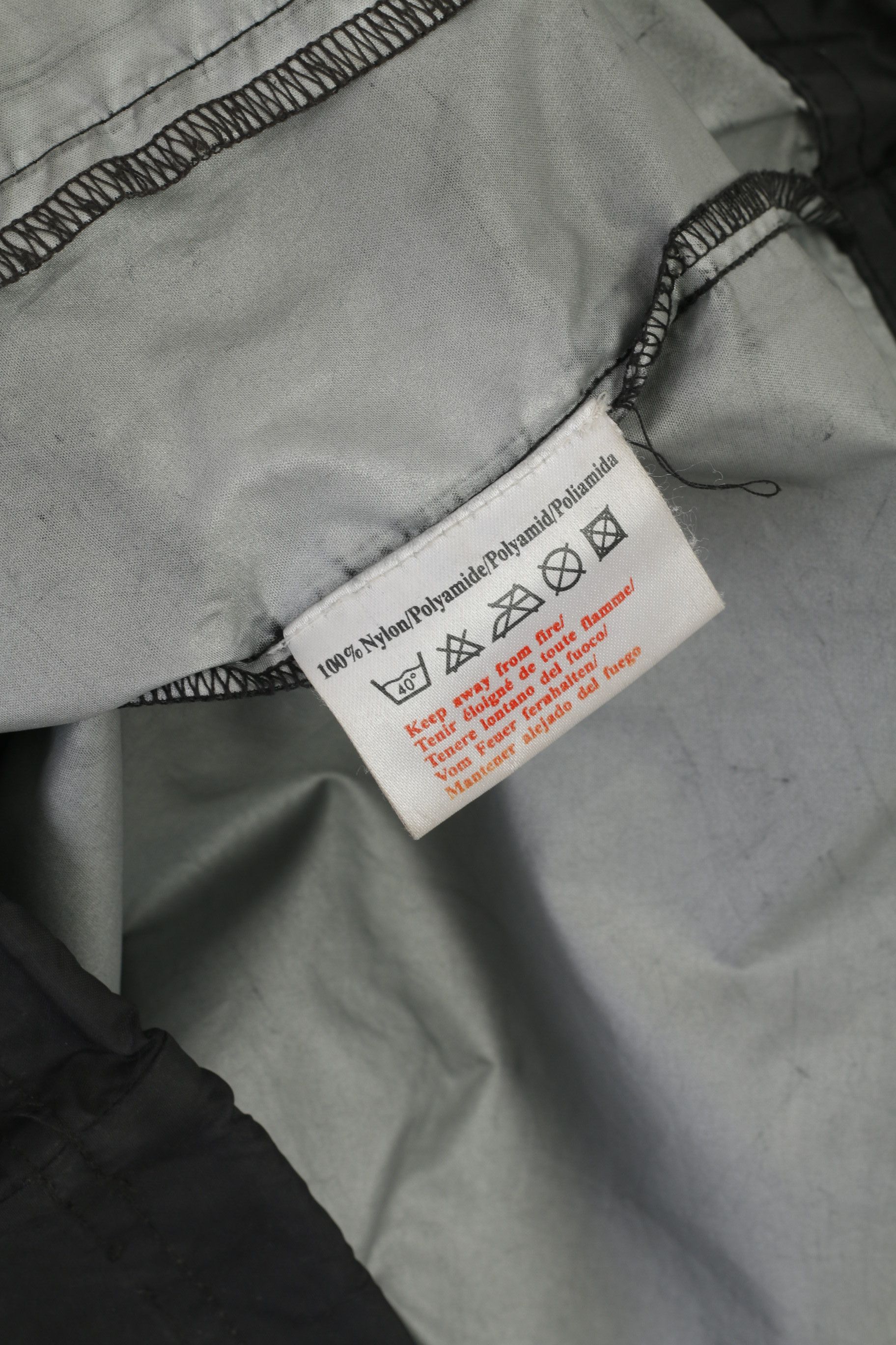 Umbro × Vintage Umbro Men XXL Jacket Black Nylon Waterproof 6796 Size US XXL / EU 58 / 5 - 5 Thumbnail