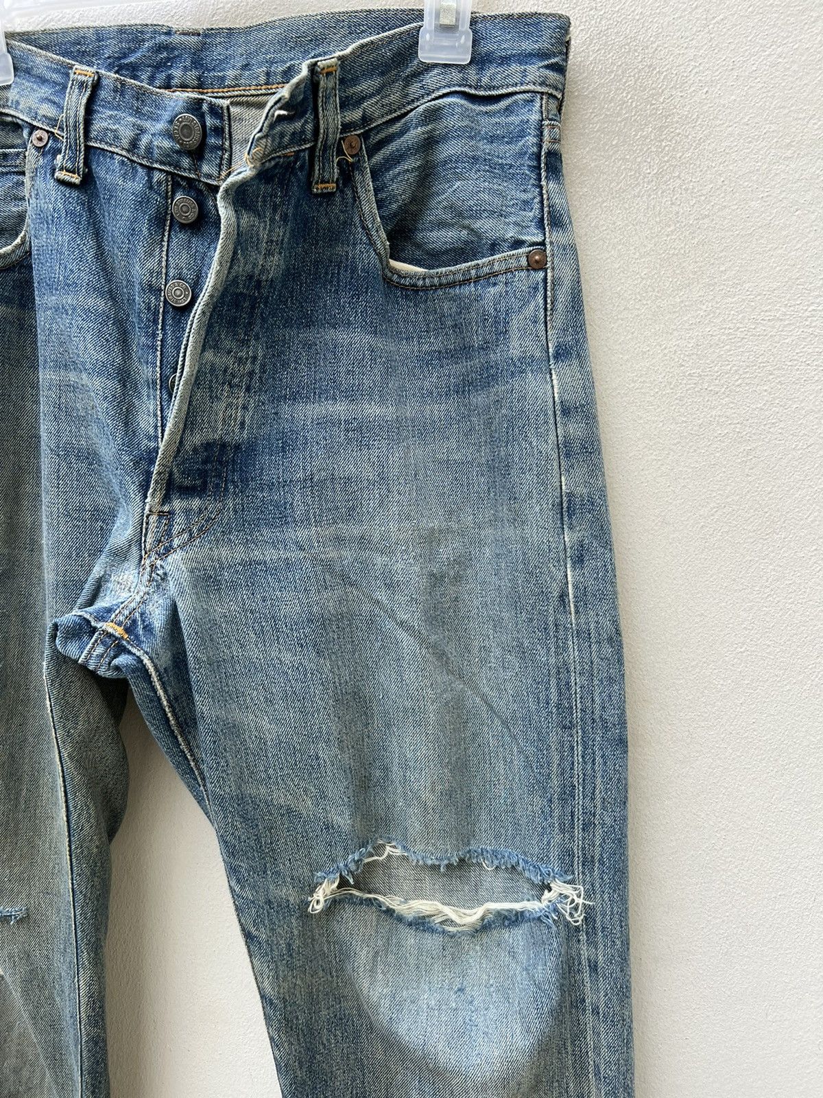 Levi's Vintage Clothing 1998 LVC Levi’s 501 XX Selvedge Denim Dirty Trashed Jeans Size US 32 / EU 48 - 11 Thumbnail