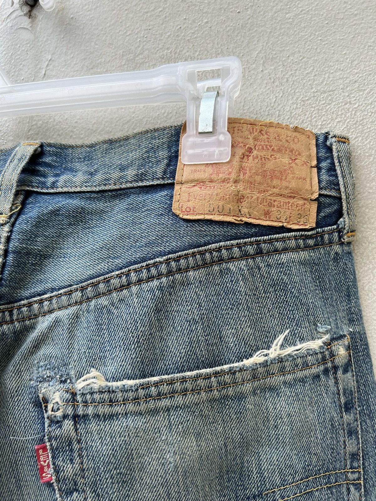 Levi's Vintage Clothing 1998 LVC Levi’s 501 XX Selvedge Denim Dirty Trashed Jeans Size US 32 / EU 48 - 19 Thumbnail