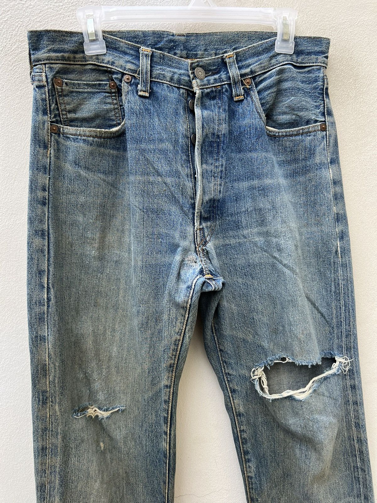Levi's Vintage Clothing 1998 LVC Levi’s 501 XX Selvedge Denim Dirty Trashed Jeans Size US 32 / EU 48 - 7 Thumbnail