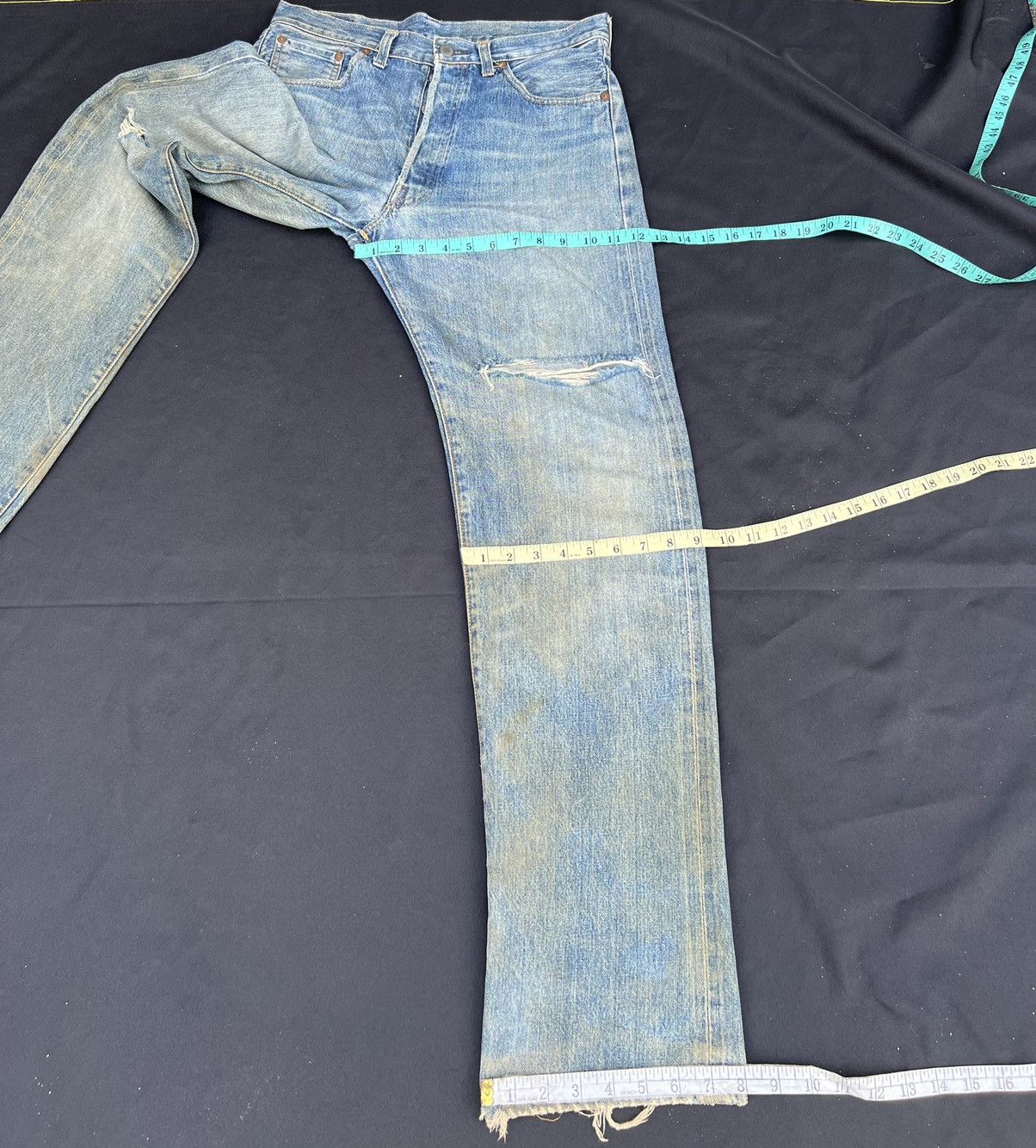 Levi's Vintage Clothing 1998 LVC Levi’s 501 XX Selvedge Denim Dirty Trashed Jeans Size US 32 / EU 48 - 3 Thumbnail