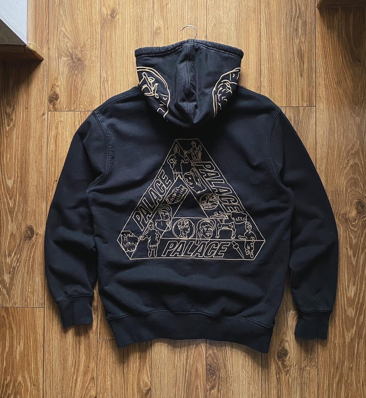 Palace Tri archaeology Hood Back hoodie size M - Main Image