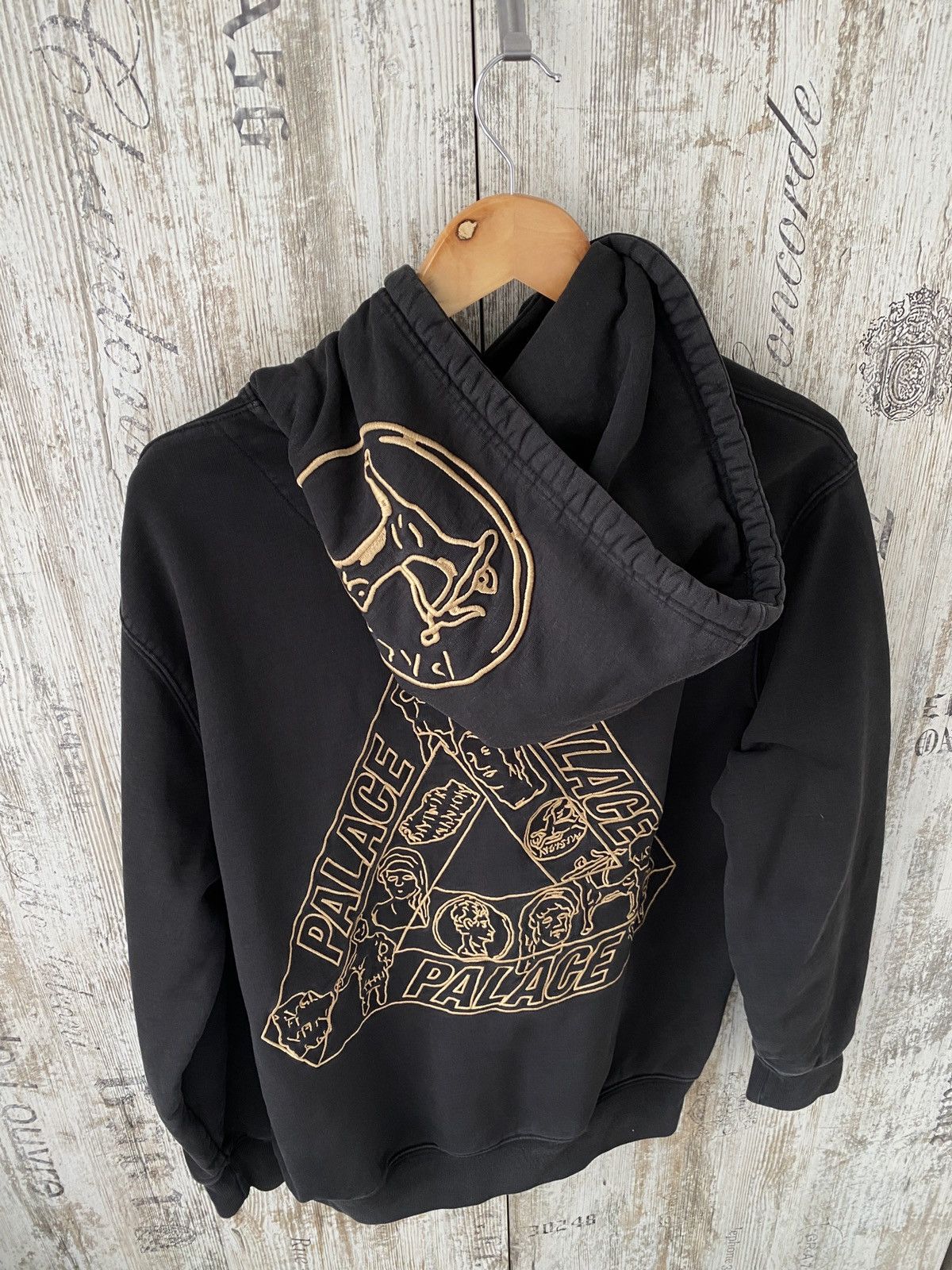 Palace Palace Tri archaeology Hood Back hoodie size M Size US M / EU 48-50 / 2 - 9 Thumbnail