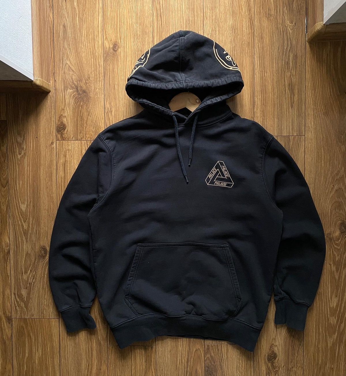 Palace Palace Tri archaeology Hood Back hoodie size M Size US M / EU 48-50 / 2 - 5 Thumbnail