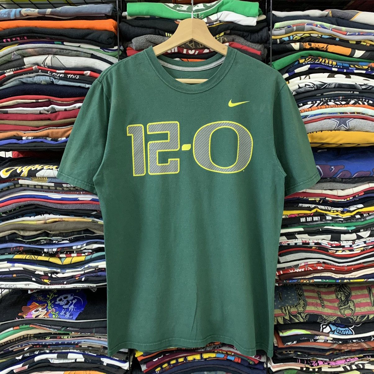 🔥STEALS🔥 NIKE 12-0 TEE