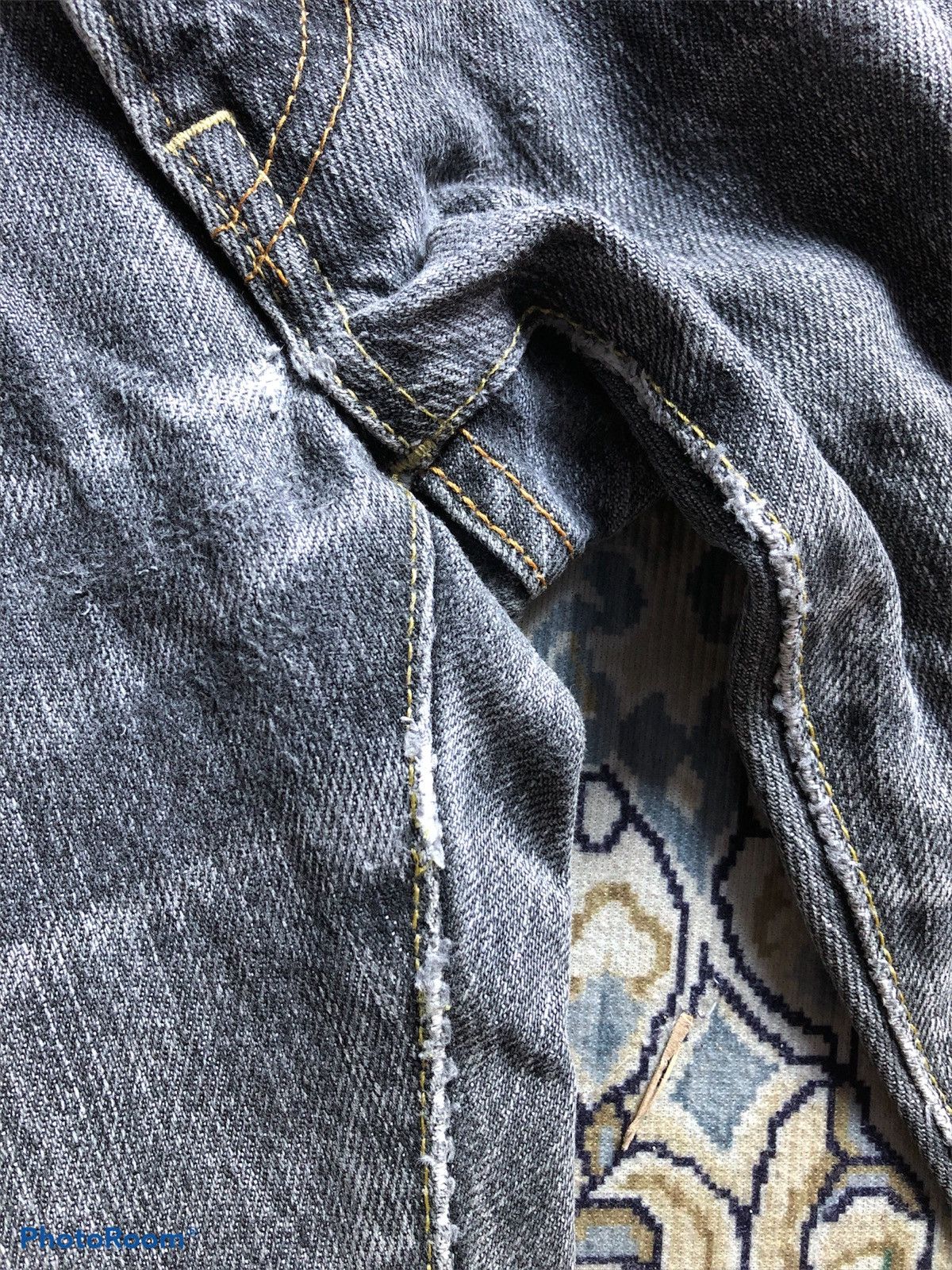 Uniqlo SELVEDGE⚡️⚡️UNIQLO DISTRESSED WASHED BLACK DENIM Size US 30 / EU 46 - 4 Thumbnail