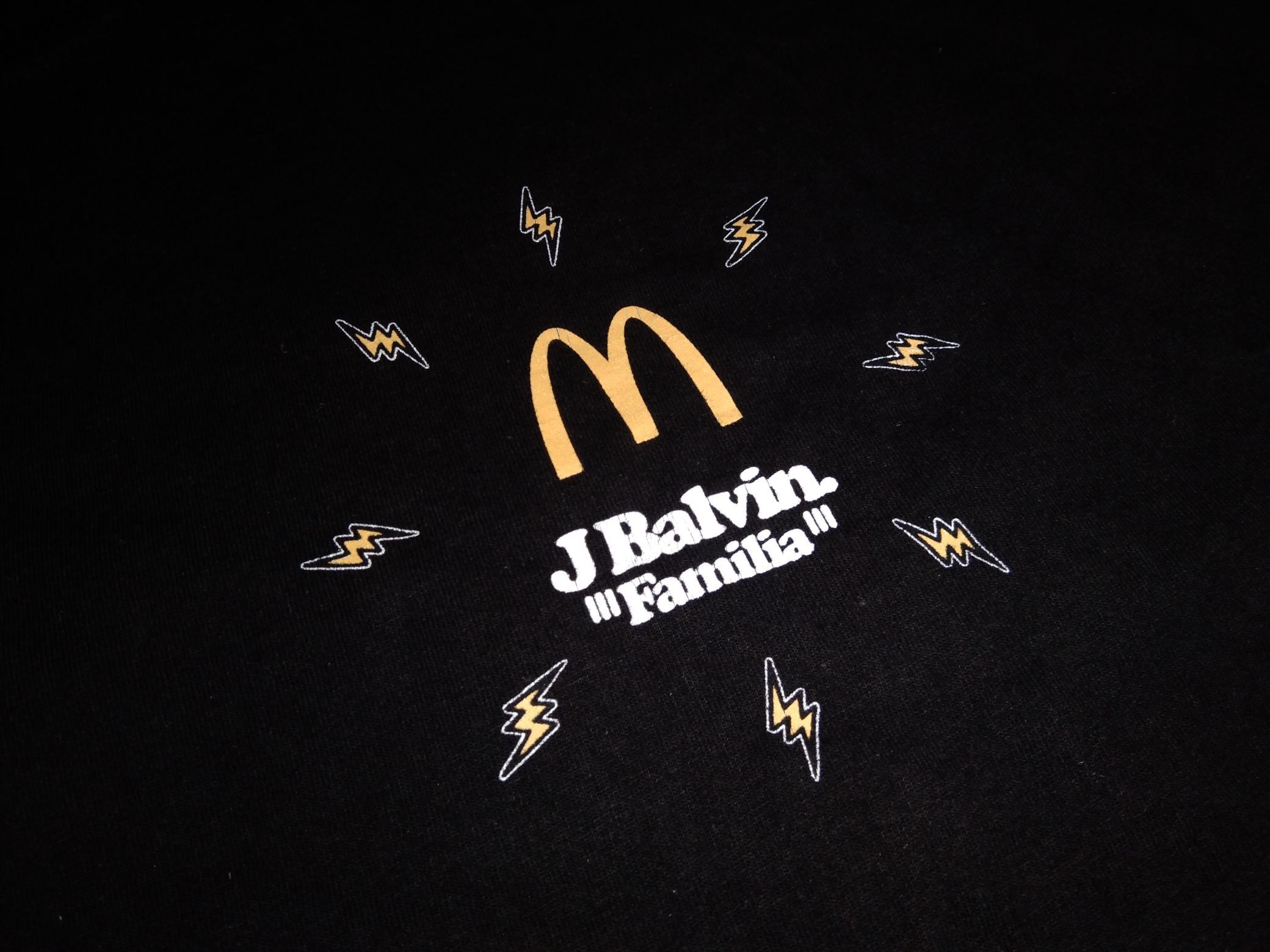 Band Tees J Balvin Familia x McDonalds logo tshirt solo singer latin Size US XL / EU 56 / 4 - 1 Thumbnail