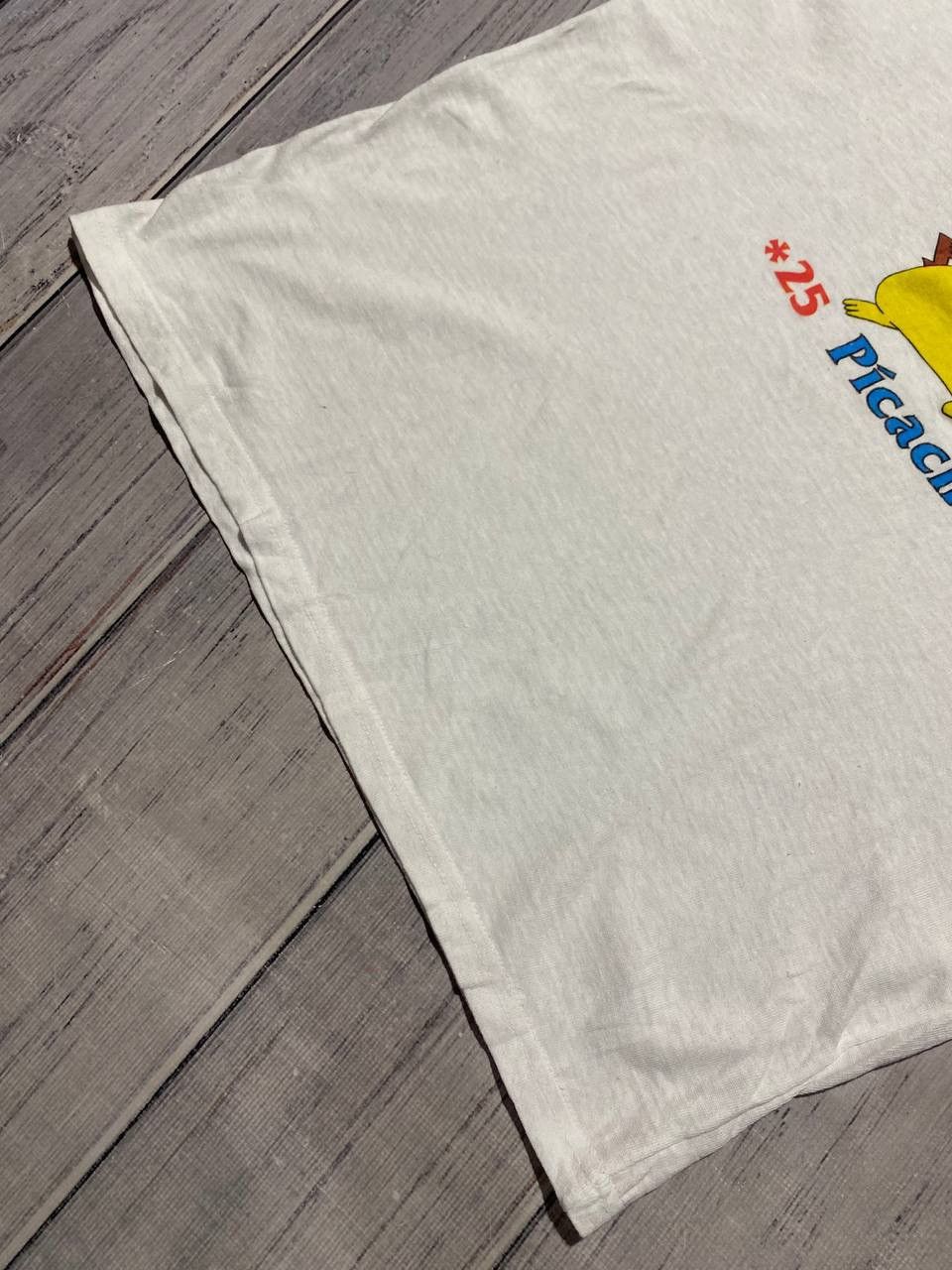 Nintendo Vintage Pokémon 25 Picachu Nintendo T-Shirt 90s Size US S / EU 44-46 / 1 - 6 Thumbnail