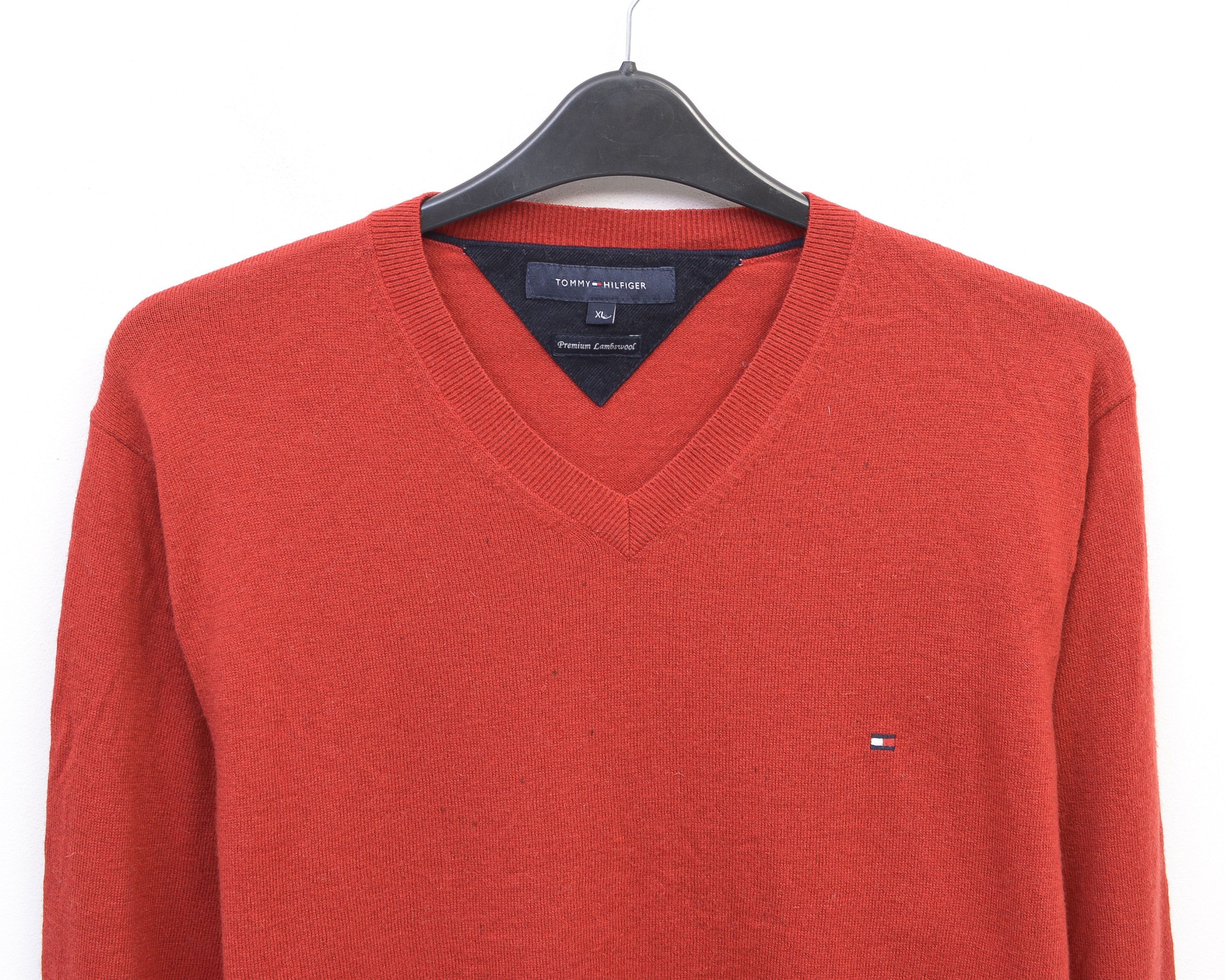 Tommy Hilfiger Premium Lambswool Jumper Pullover Sweater V-Neck Knit Red Size US XL / EU 56 / 4 - 2 Thumbnail