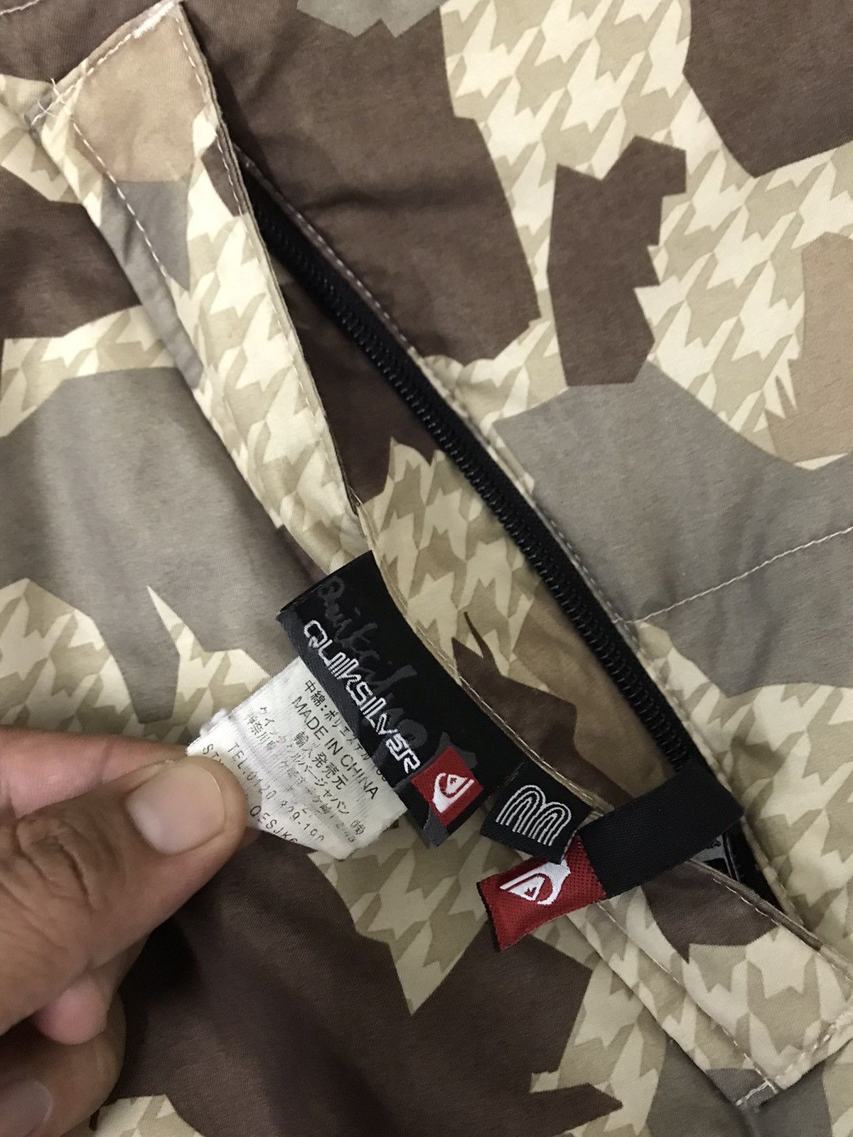 Quiksilver Quicksilver Riversible Camo Bombers Puffer Streetwear Jacket Size US M / EU 48-50 / 2 - 9 Thumbnail