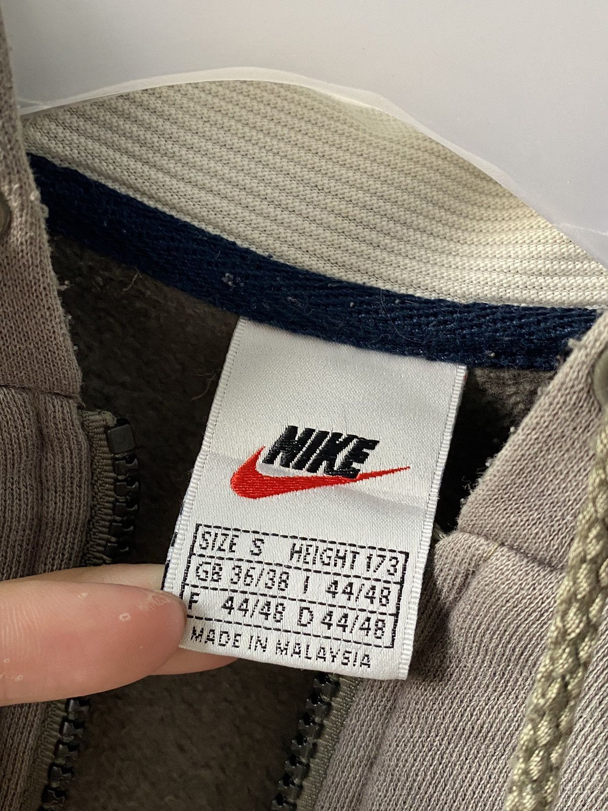 Vintage 90’s Nike Spell Out Zip-Up Hoodie